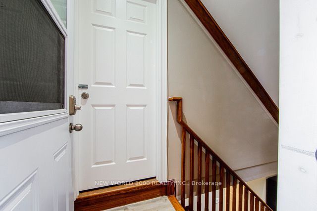 27 Lavender Road, Toronto, ON M6N 2B6 photo 2