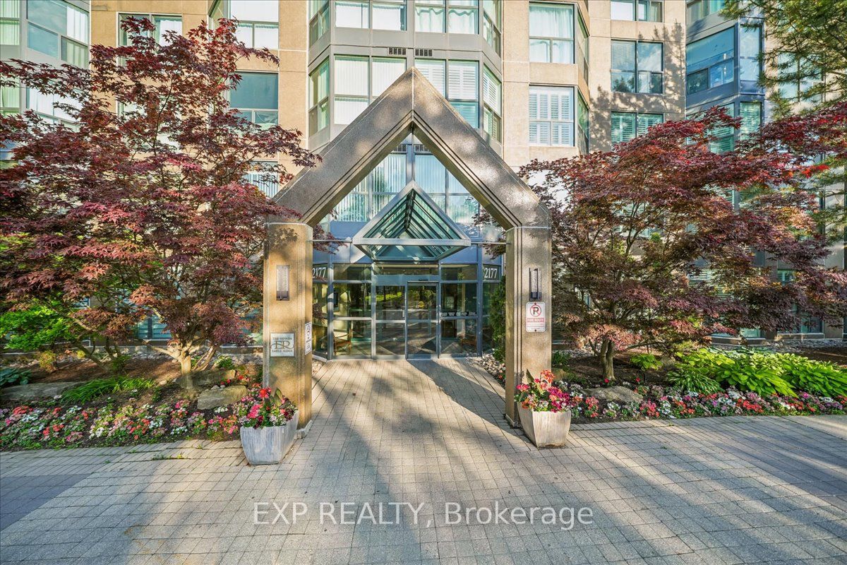 2177 Burnhamthorpe Road W 1603, Mississauga, ON L5L 5P9 photo 2