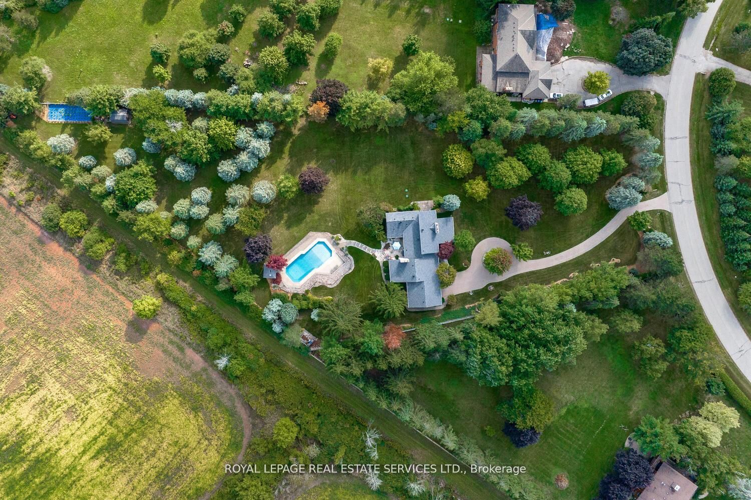 16 Mccoll Drive, Caledon, ON L7C 1J4
