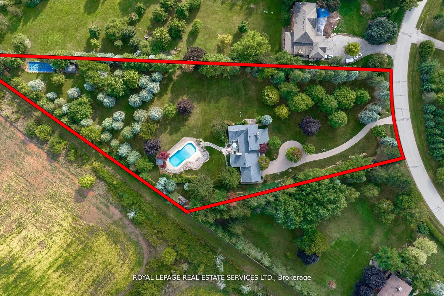 16 Mccoll Drive, Caledon, ON L7C 1J4 photo 2