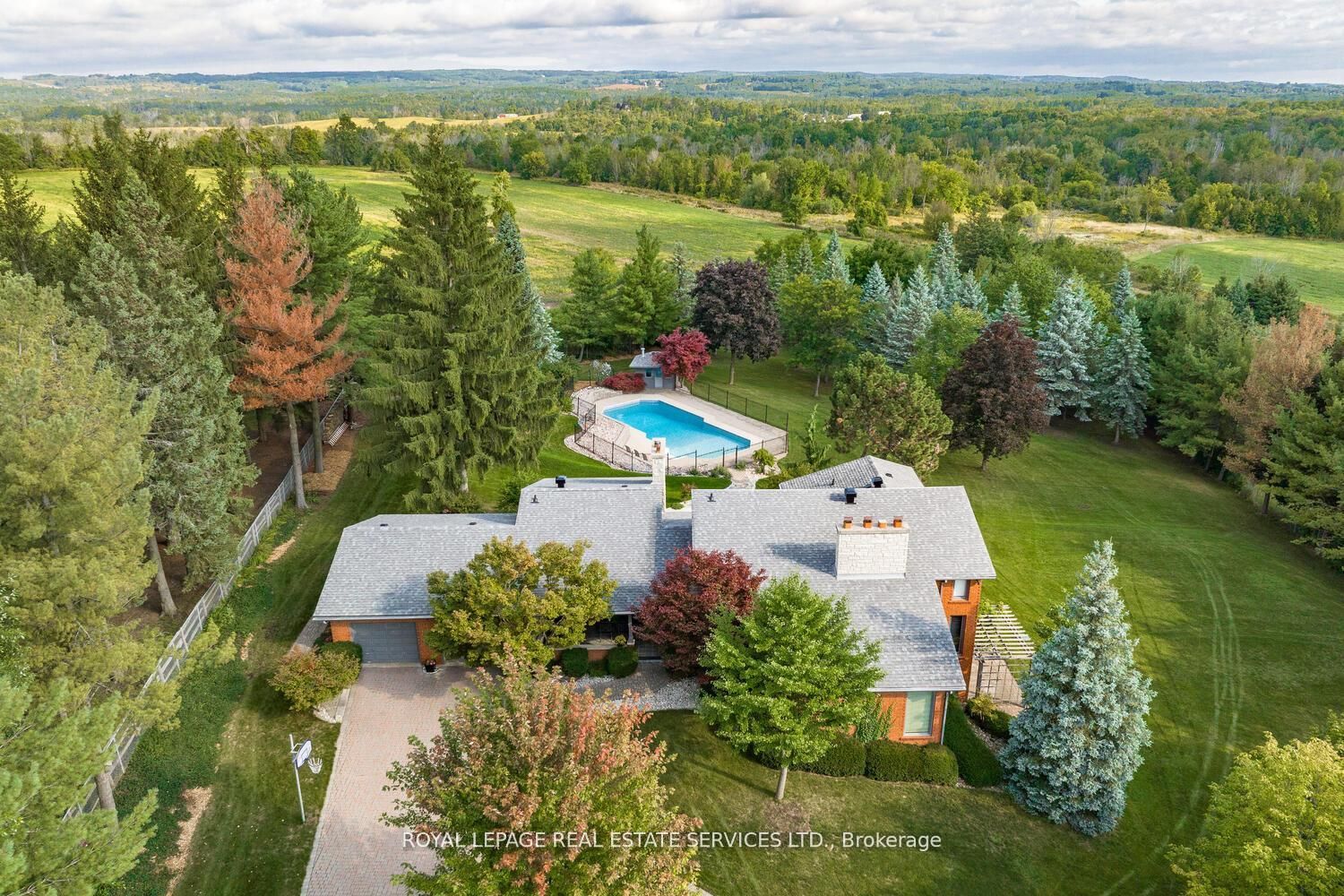 16 Mccoll Drive, Caledon, ON L7C 1J4 photo 4
