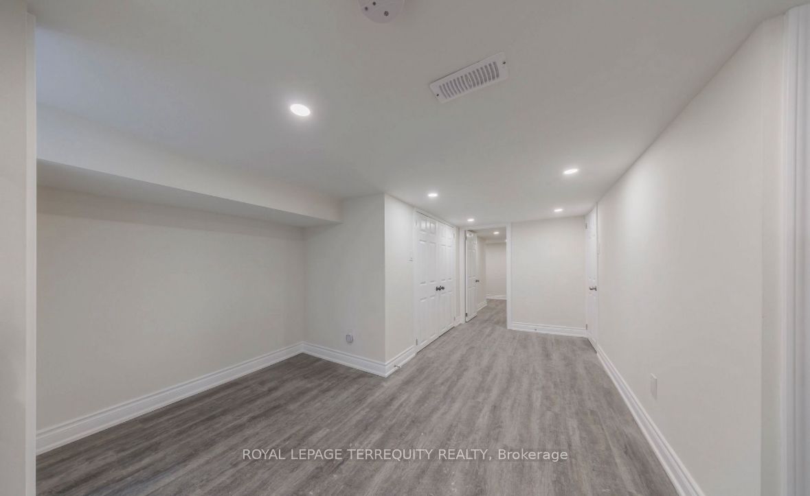 185 Laughton Avenue Bsmt, Toronto, ON M6N 2X6 photo 3