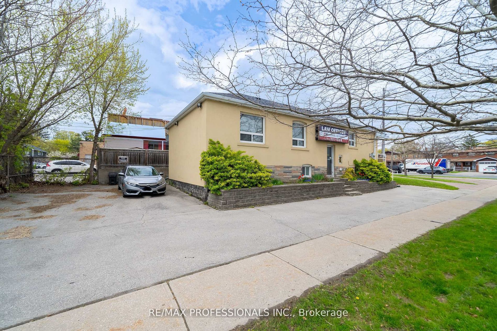 586 Browns Line, Toronto, ON M8W 3V5 photo 3