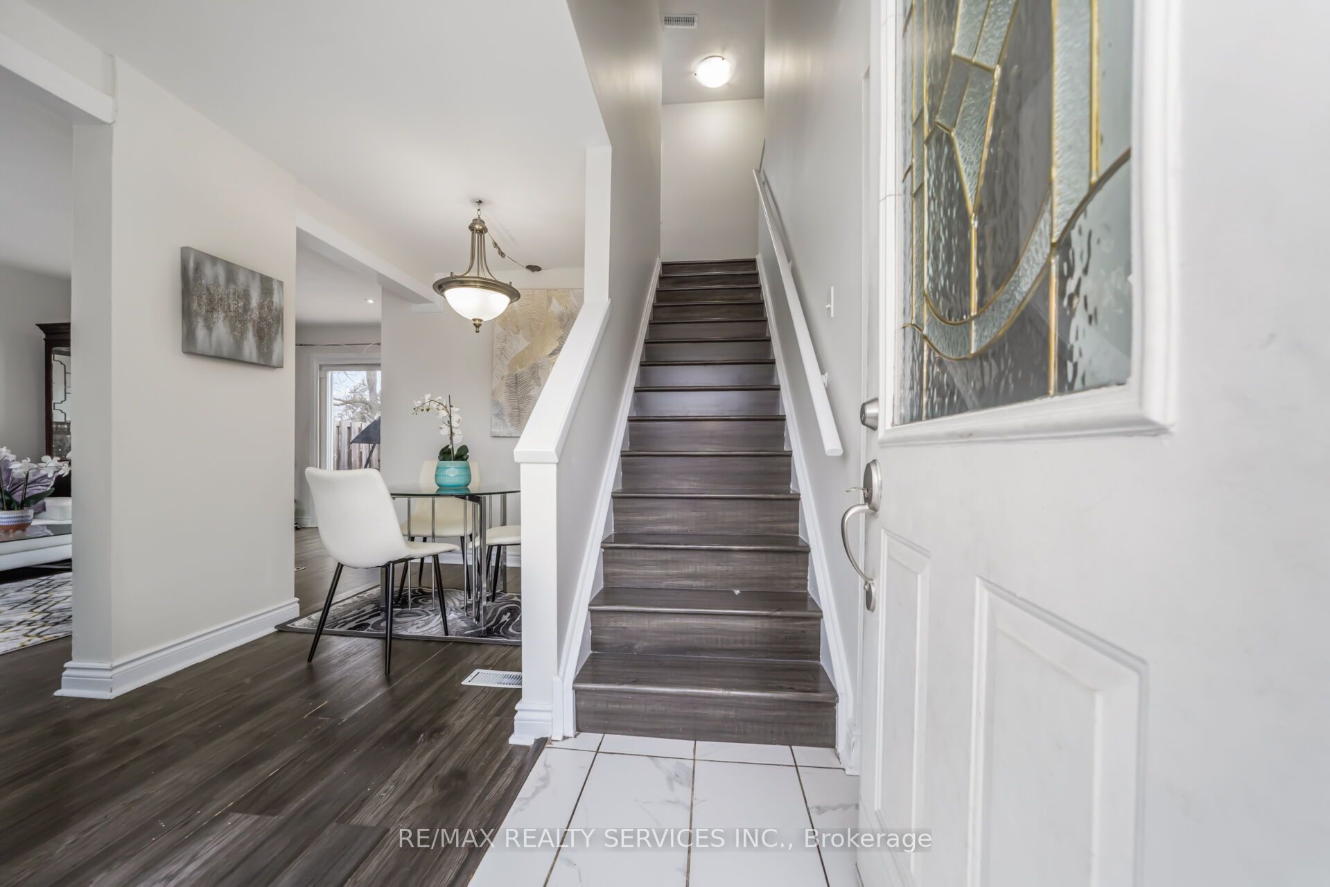 11 Juliette Square, Brampton, ON L6S 2M6 photo 4