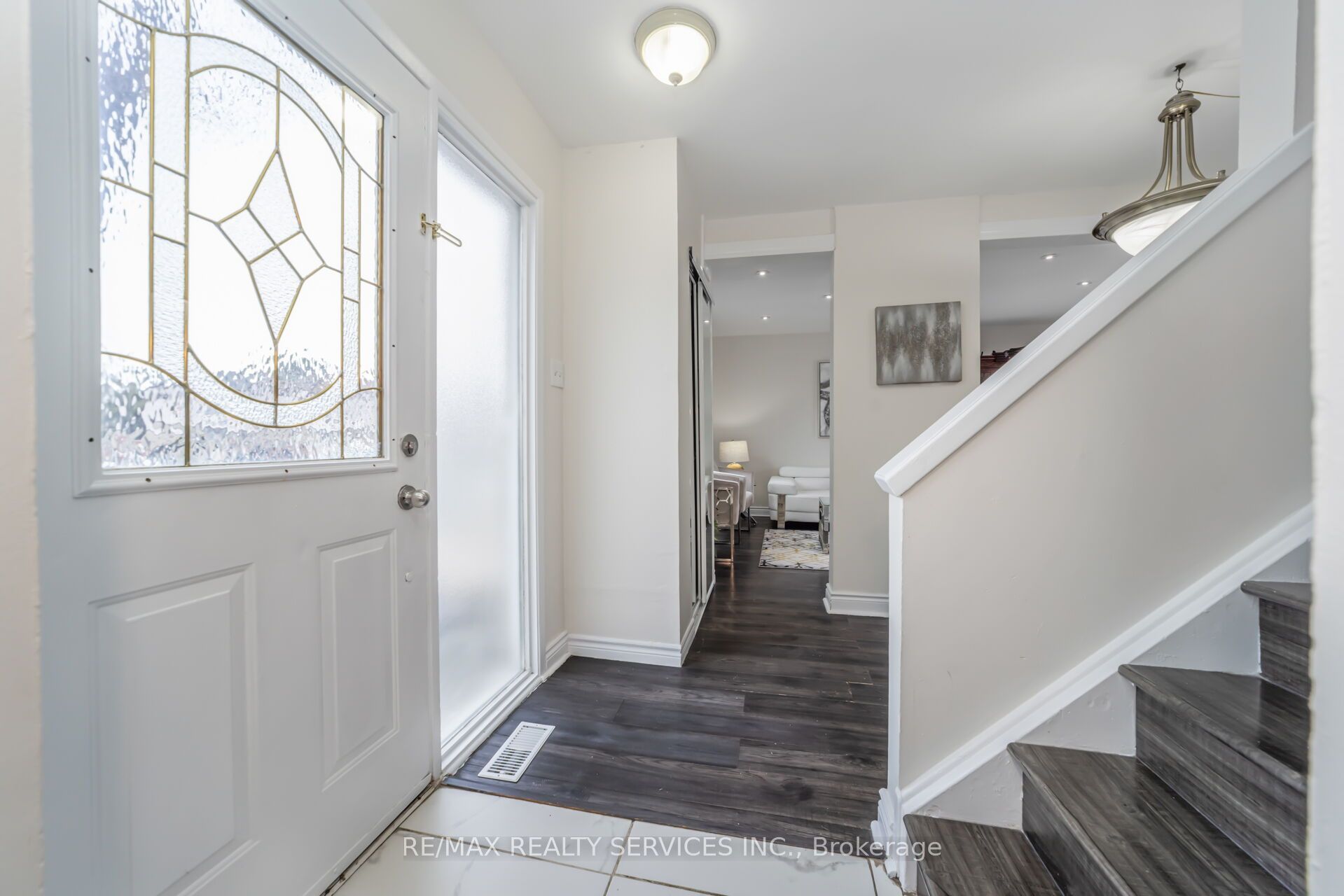 11 Juliette Square, Brampton, ON L6S 2M6 photo 5