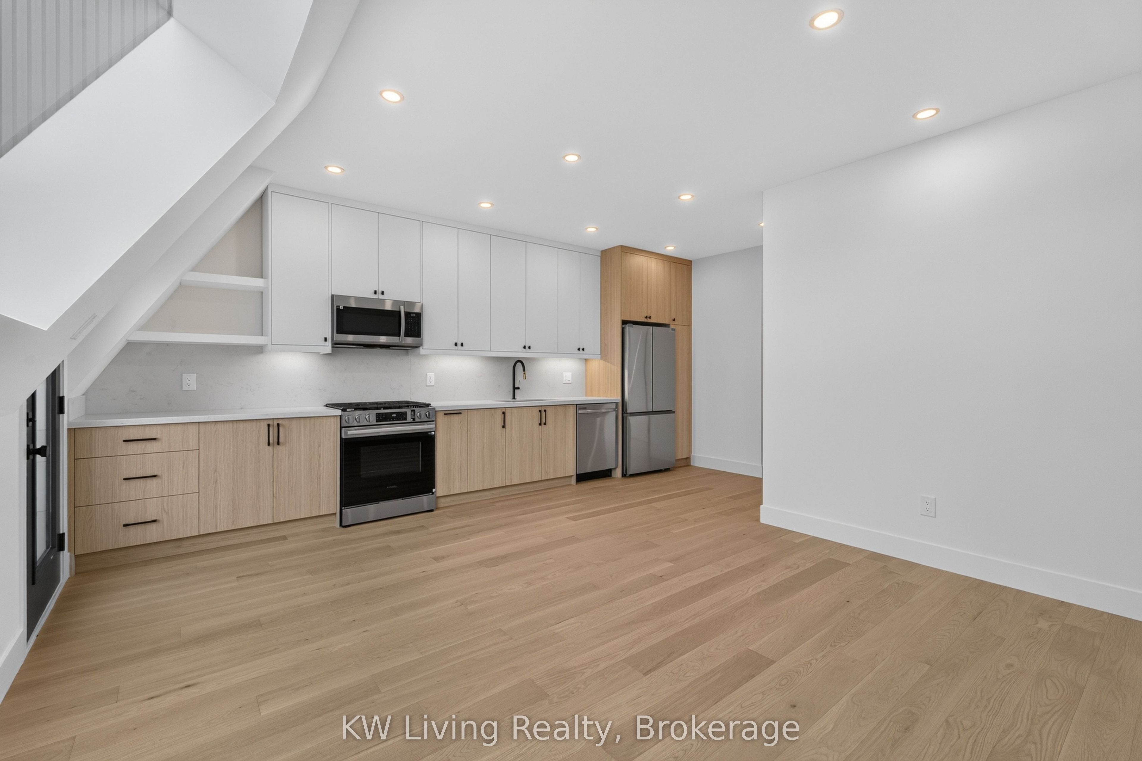 96 Belgravia Avenue, Toronto, ON M6E 2M5 photo 5