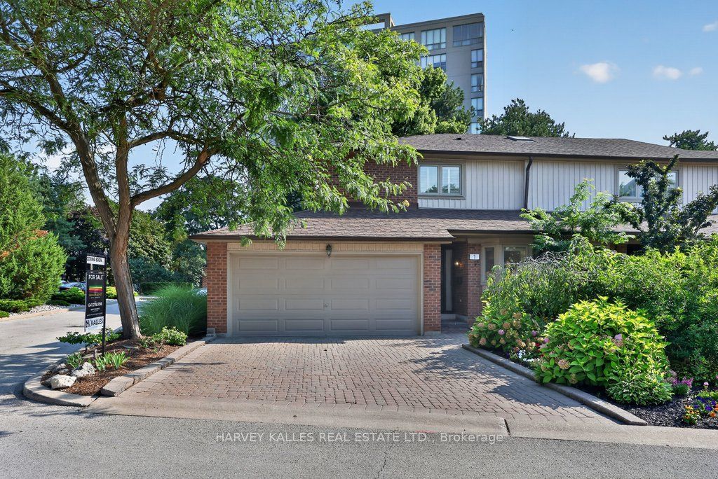 1160 Walden Circle 1, Mississauga, ON L5J 4J9