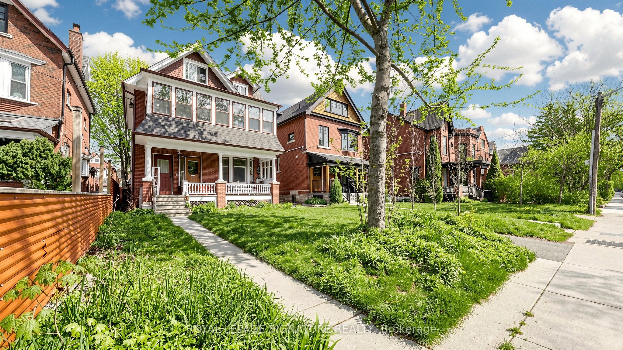 132 Marion Street, Toronto, ON M6R 1E7 photo 2