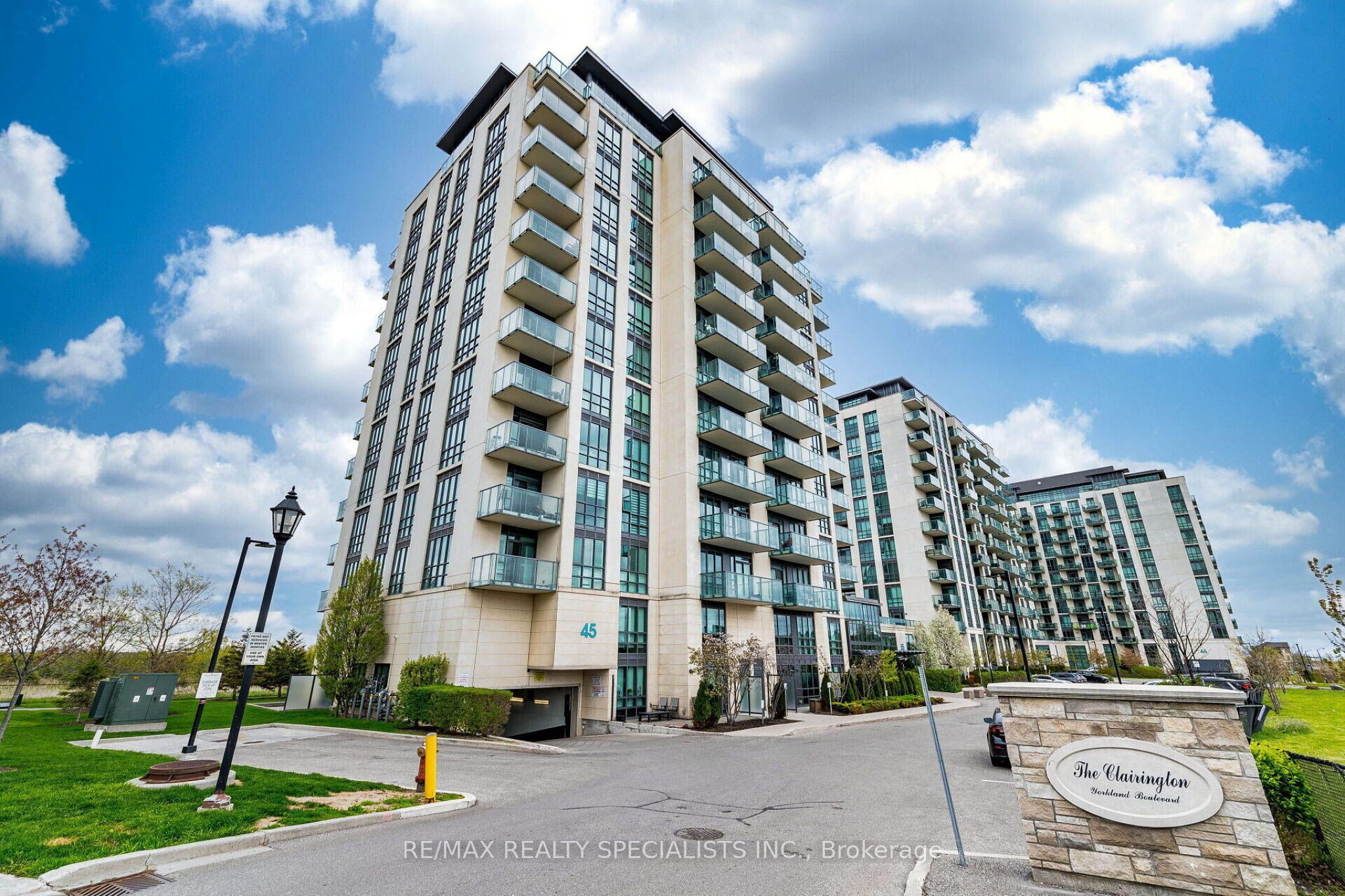 45 Yorkland Boulevard 805, Brampton, ON L6P 4B4 photo 3