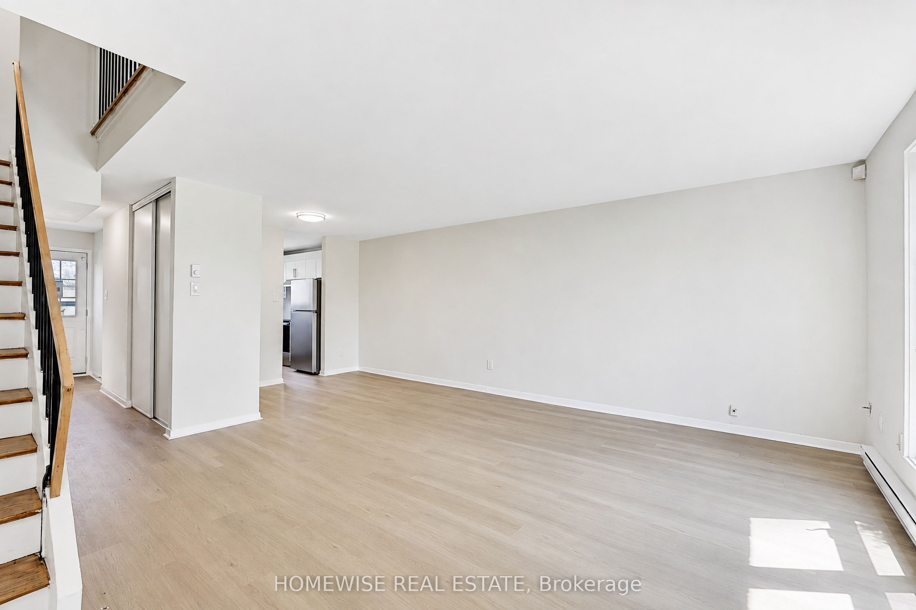1400 Winding Trail 24, Mississauga, ON L4X 1W9 photo 4