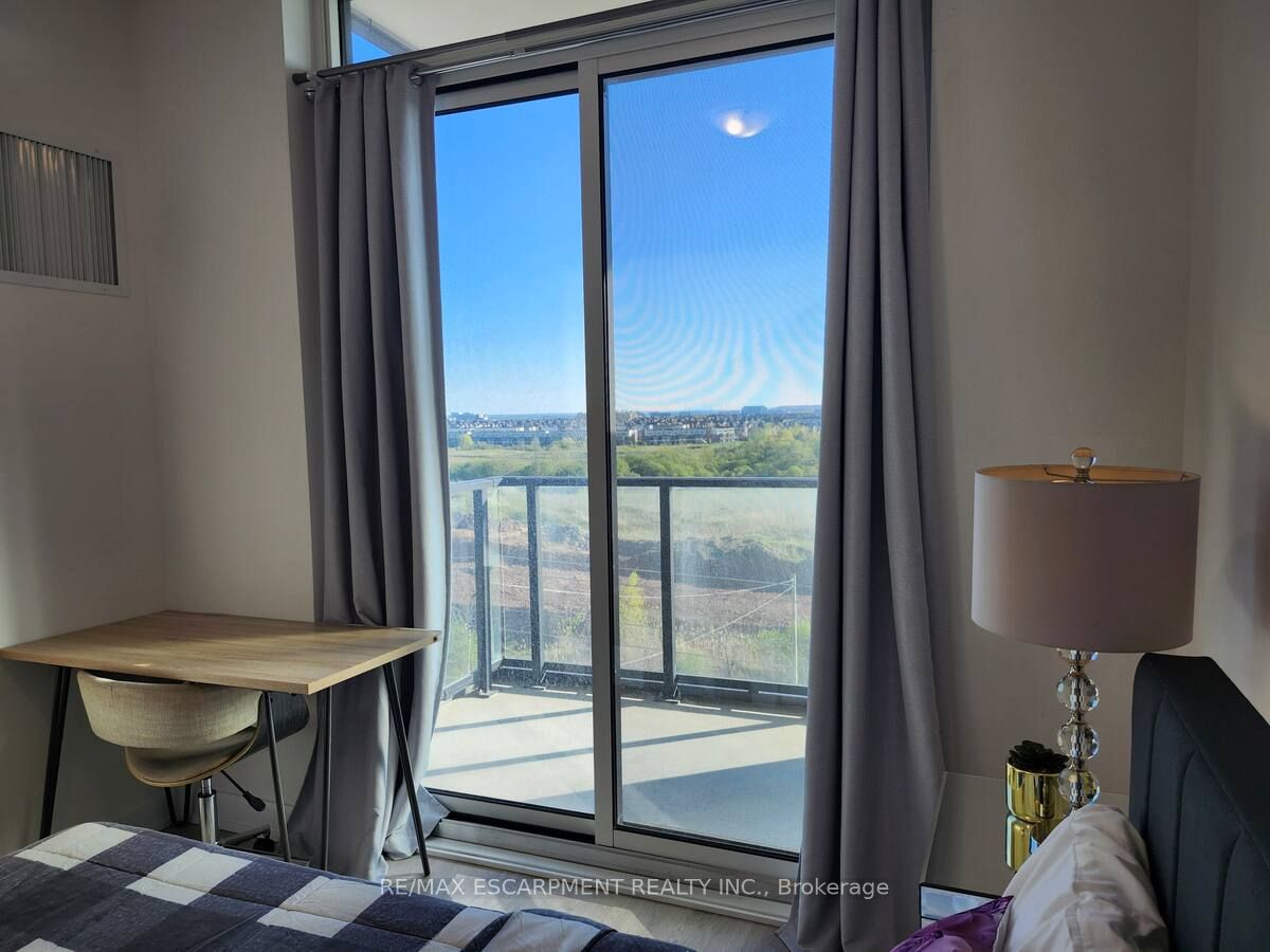 3220 William Coltson Avenue 607, Oakville, ON L6H 7X9 photo 4