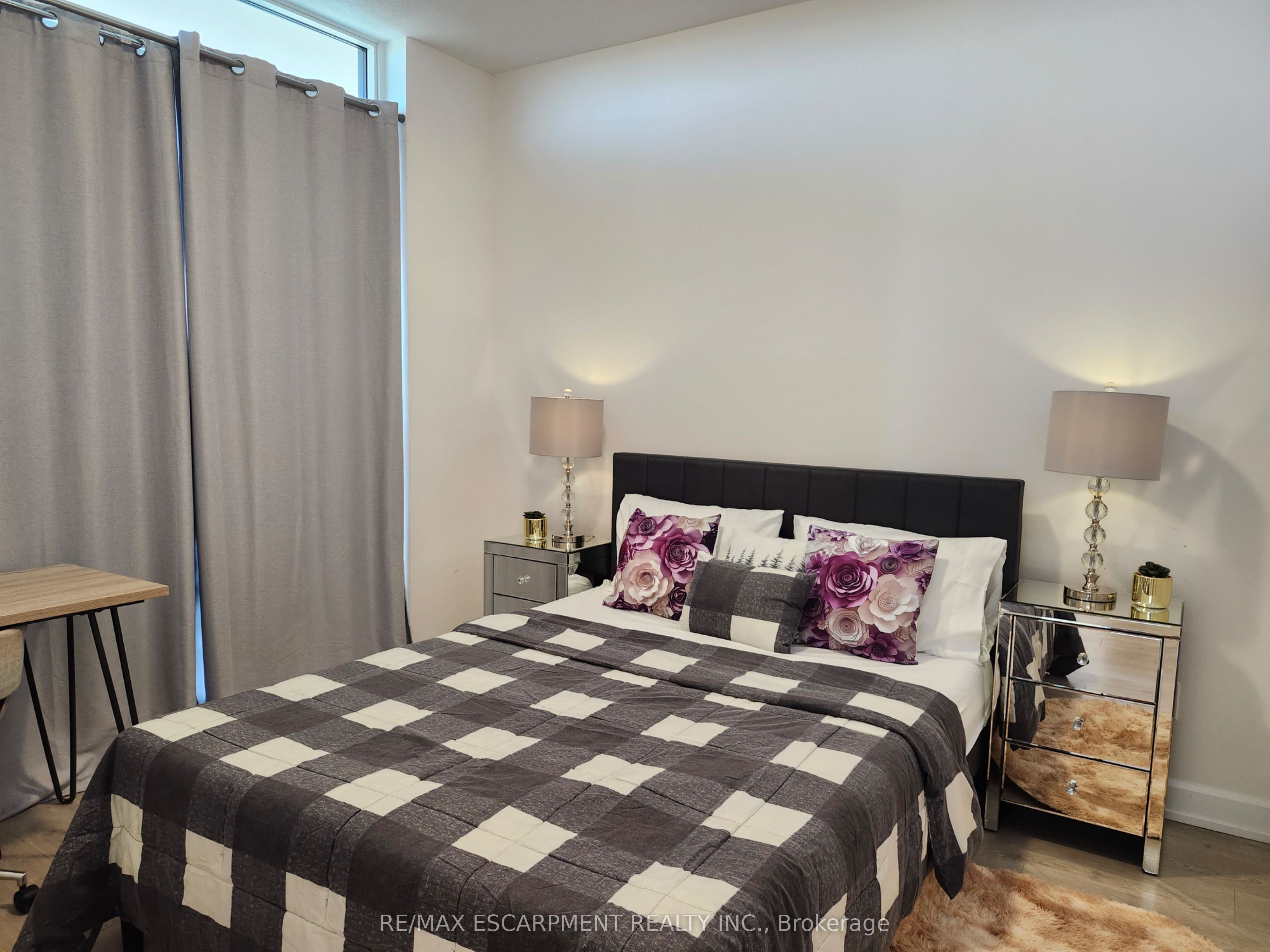 3220 William Coltson Avenue 607, Oakville, ON L6H 7X9 photo 5