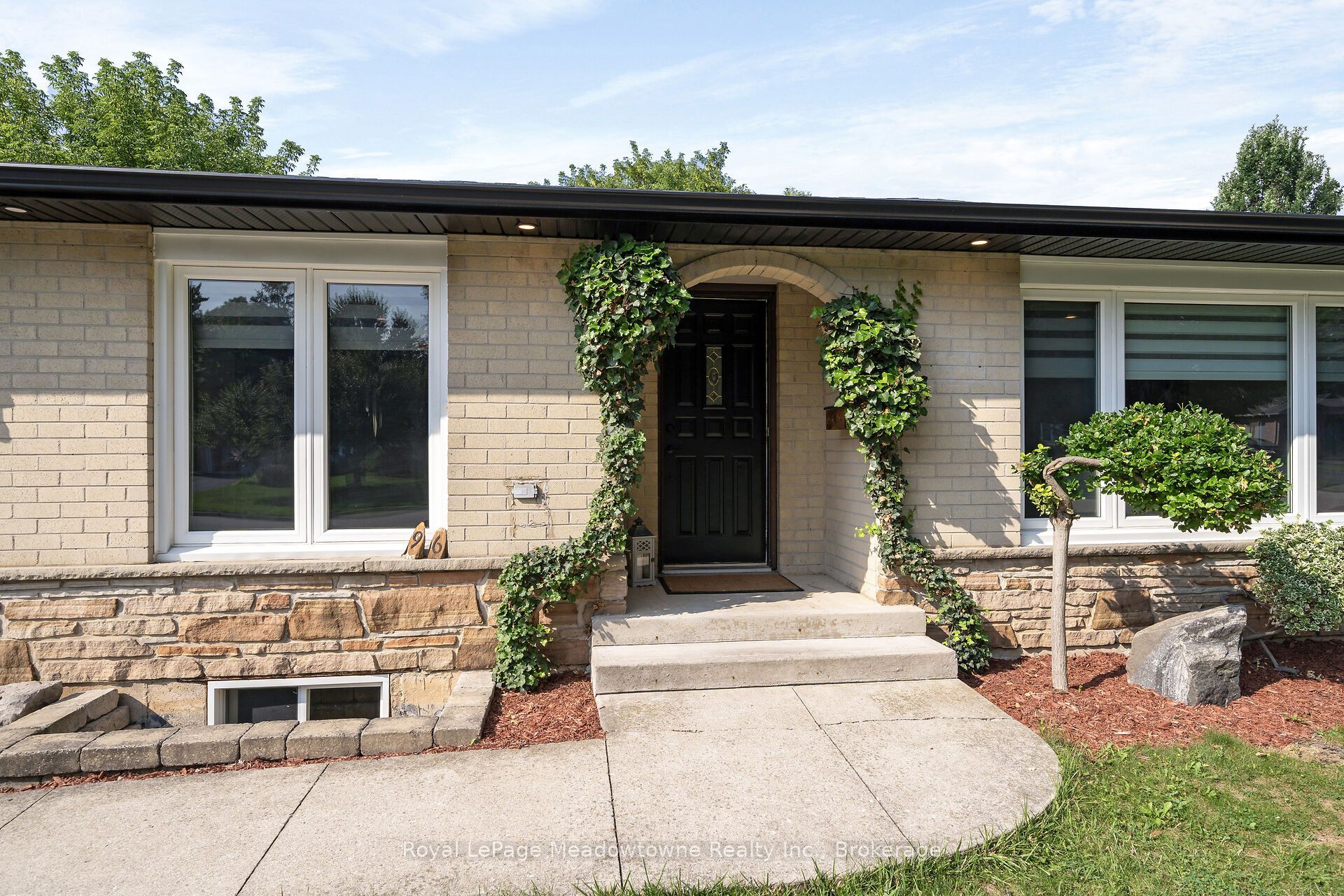 96 Macdonald Crescent, Milton, ON L9T 2Y8 photo 3