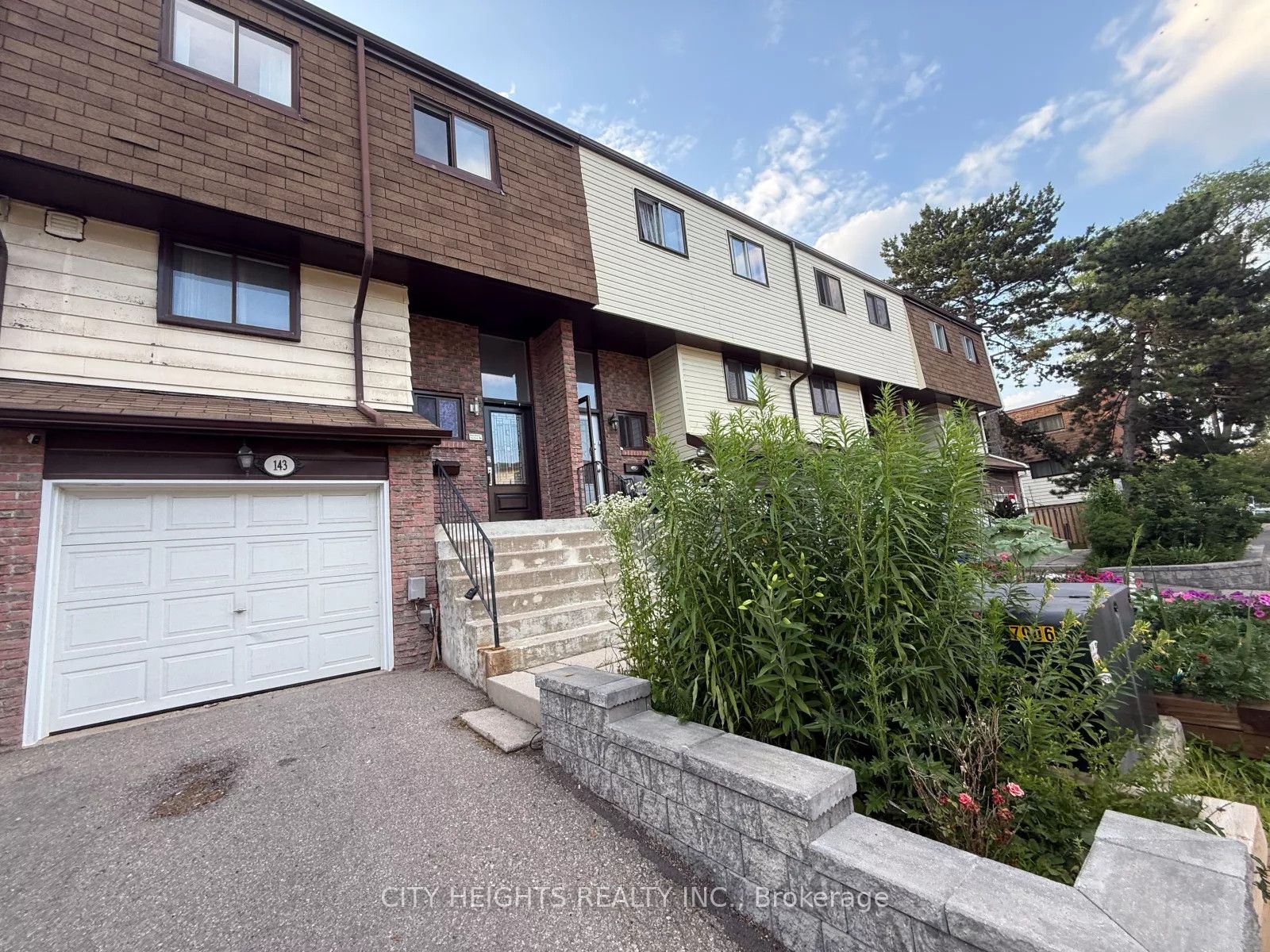 180 Mississauga Valley Boulevard 143, Mississauga, ON L5A 3M2 photo 2