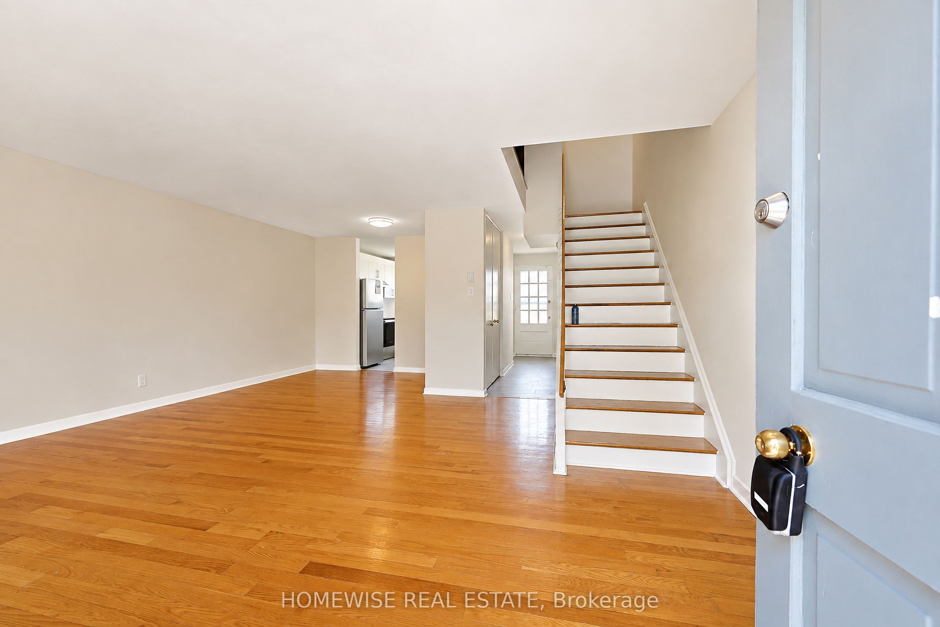 1400 Winding Trail 33, Mississauga, ON L4X 1W9 photo 3
