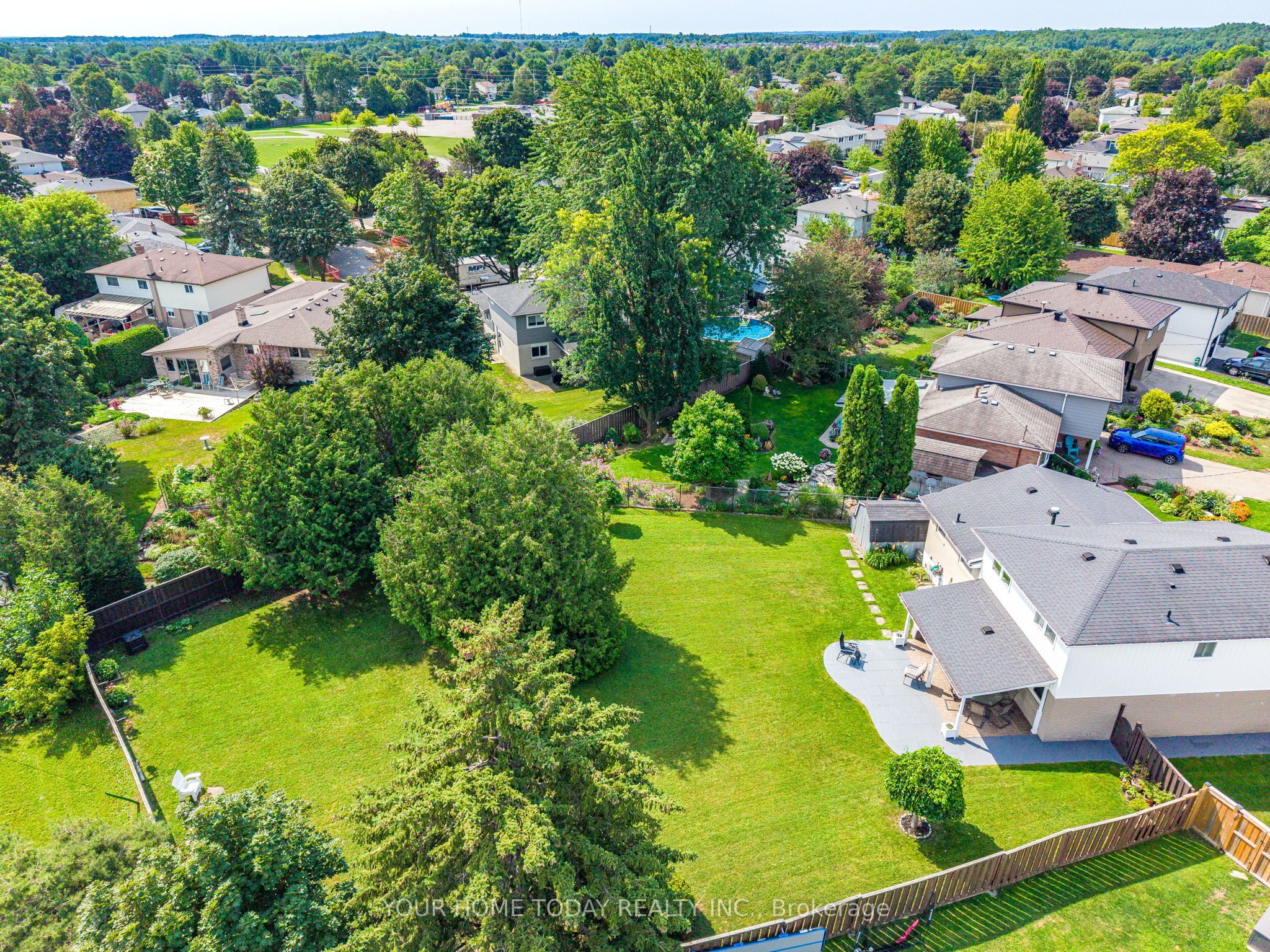 10 Marilyn Crescent, Halton Hills, ON L7G 1K4 photo 2
