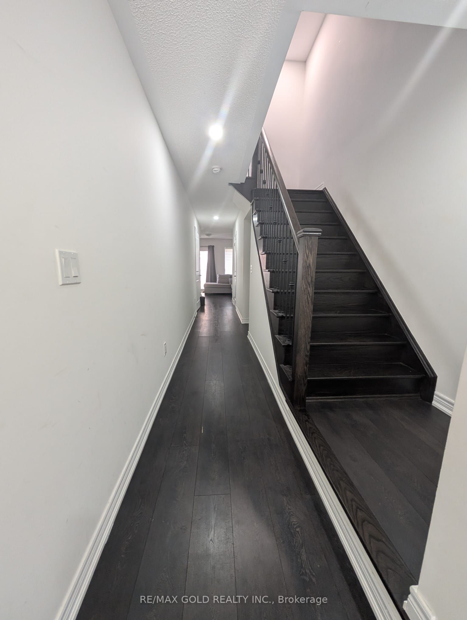 22 Faye Street, Brampton, ON L6P 4M9 photo 2