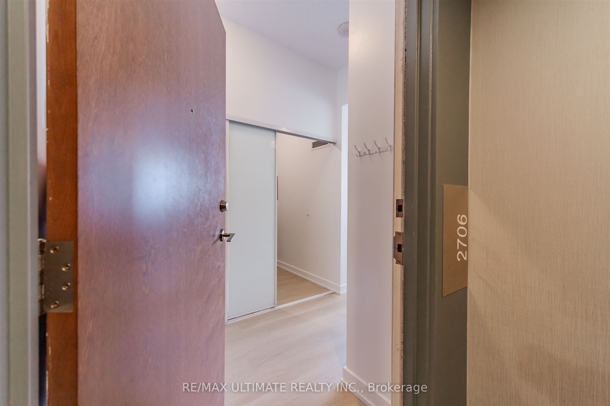 2220 Lake Shore Boulevard W 2706, Toronto, ON M8V 1A4 photo 4