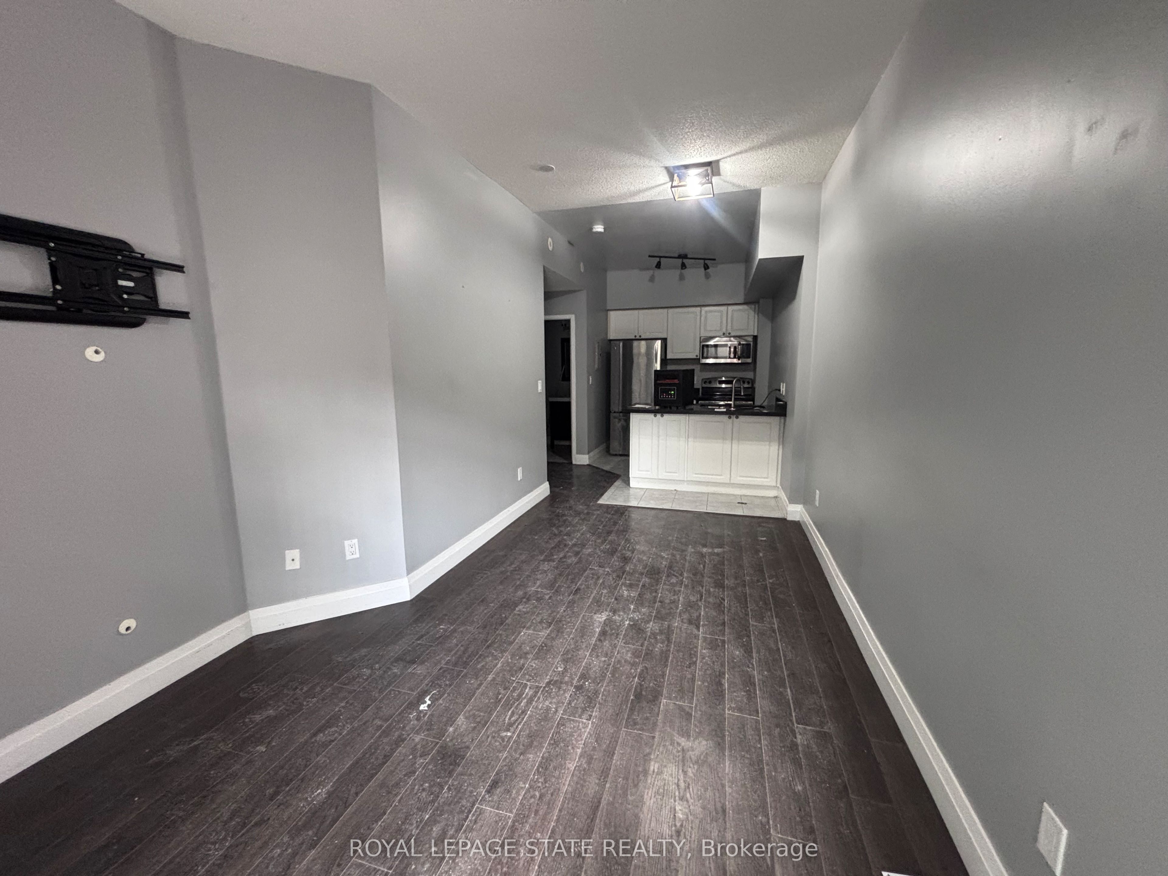 615 Shoreline Drive 17, Mississauga, ON L5B 4K4 photo 3