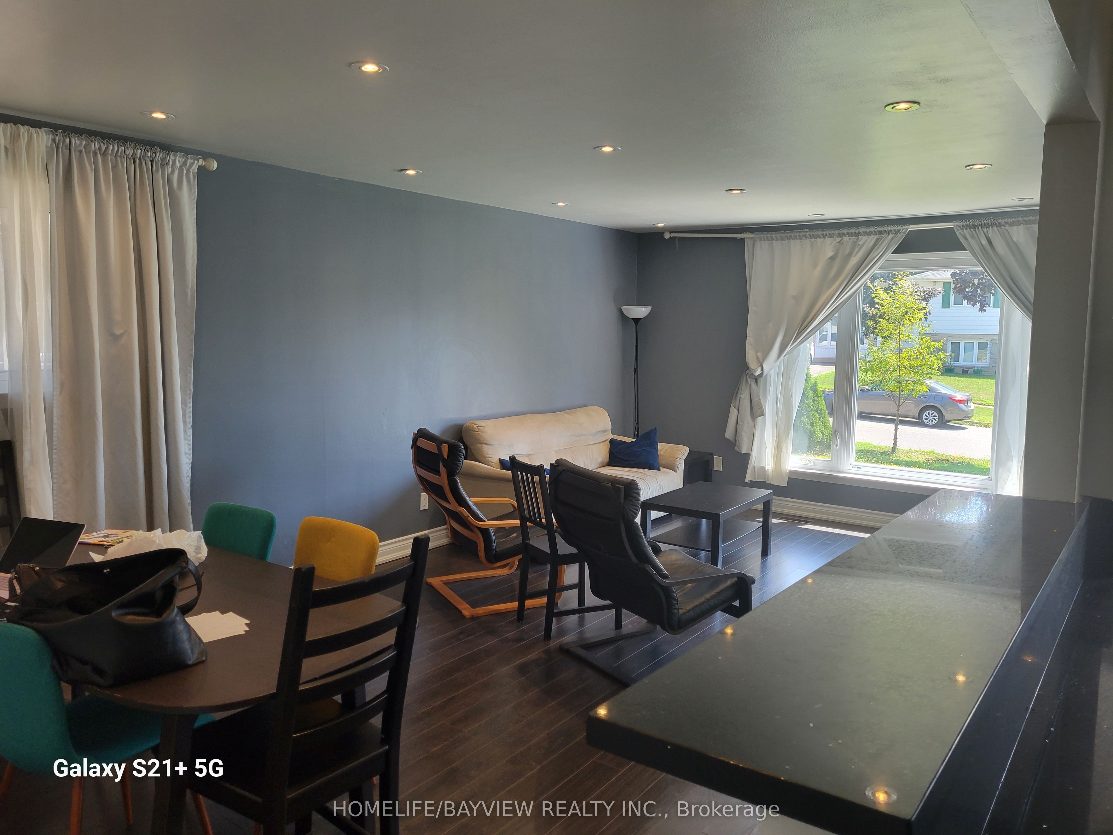 68 Broadoaks(main floor only) Drive, Toronto, ON M3J 1E4 photo 5