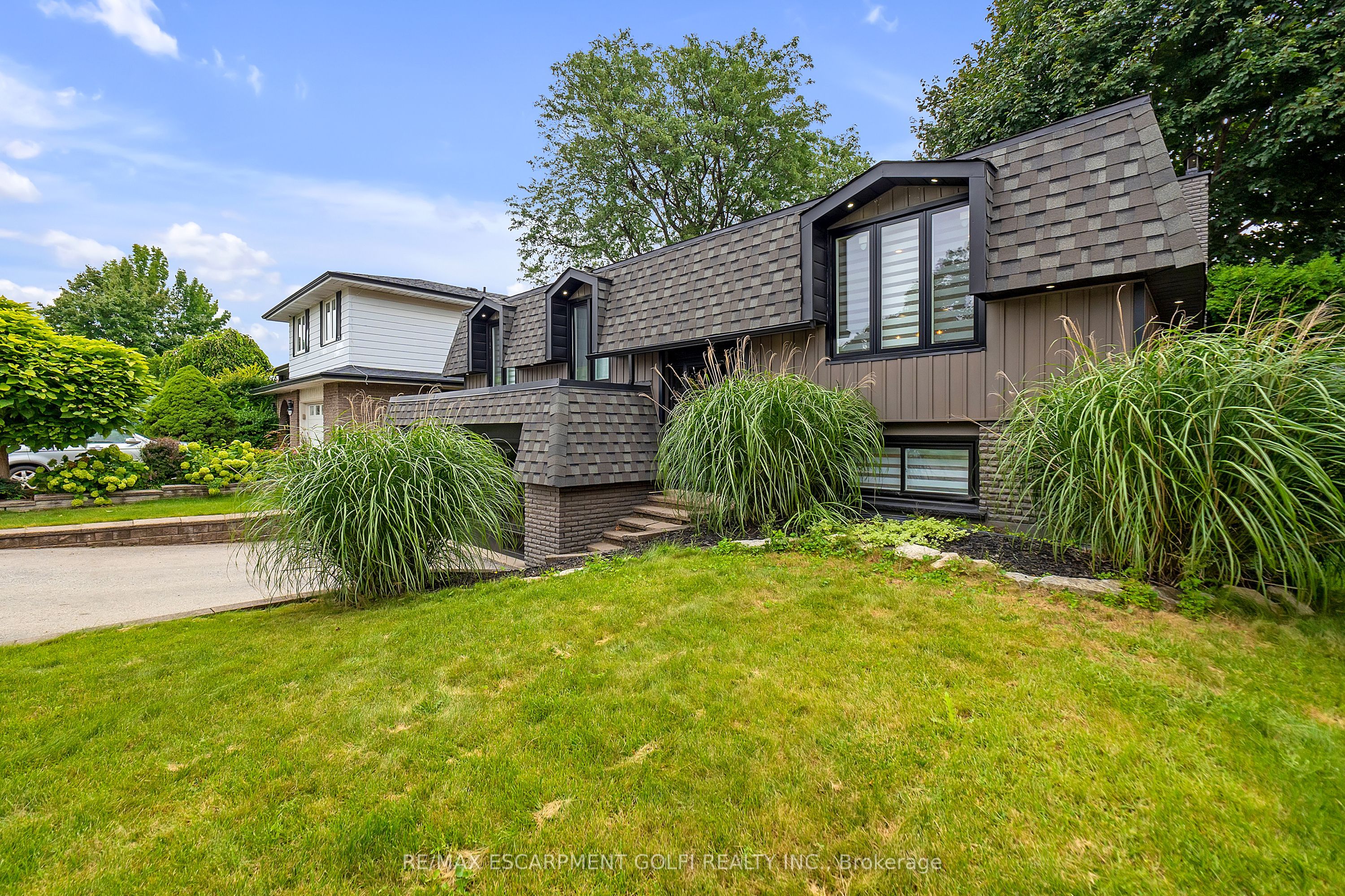 4236 Longmoor Drive, Burlington, ON L7L 4Z9 photo 2