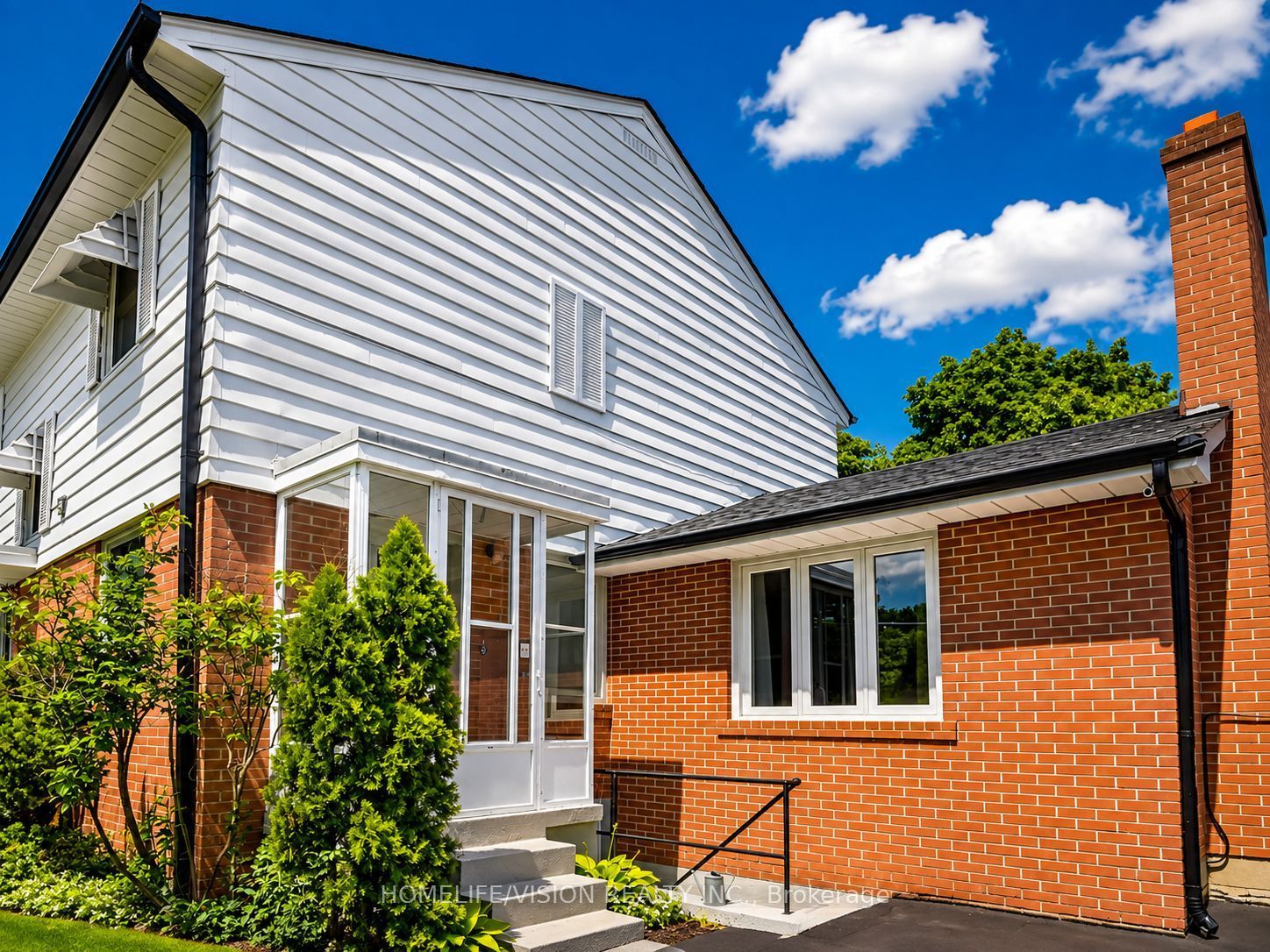 9 Lyndfield Crescent, Brampton, ON L6W 2P4 photo 4