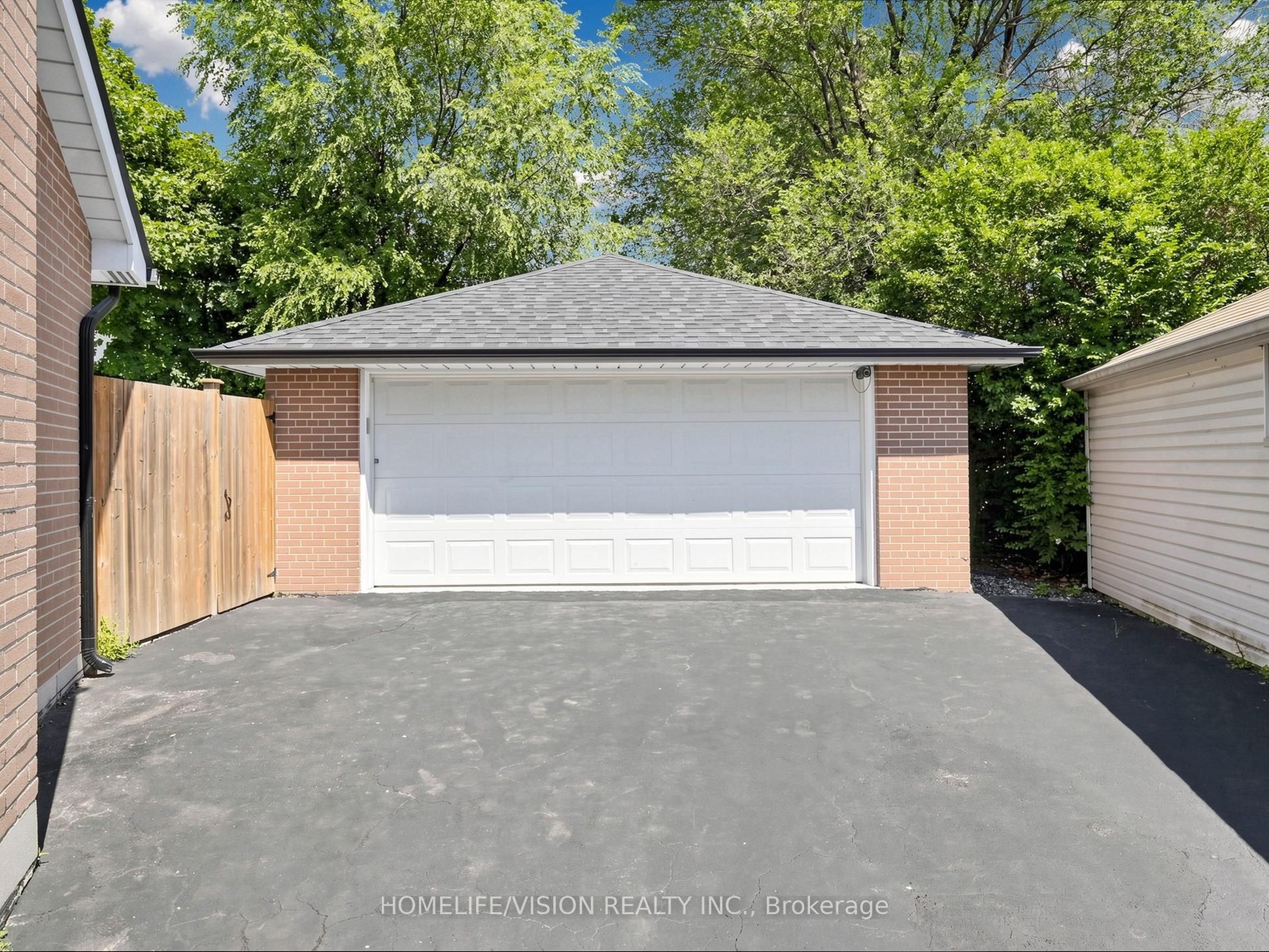 9 Lyndfield Crescent, Brampton, ON L6W 2P4 photo 5