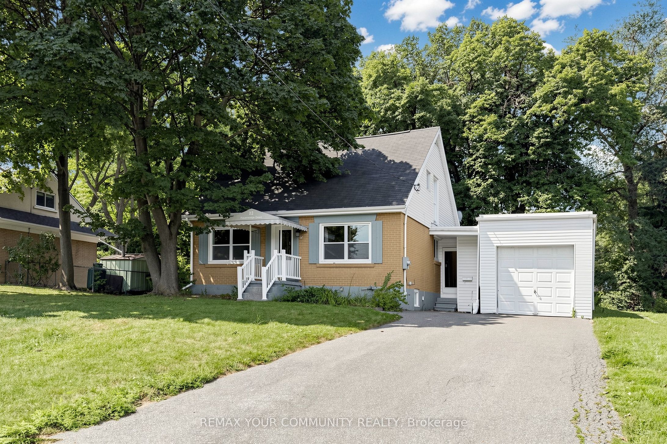22 HAVENRIDGE Drive, Toronto, ON M9P 3M4 photo 2