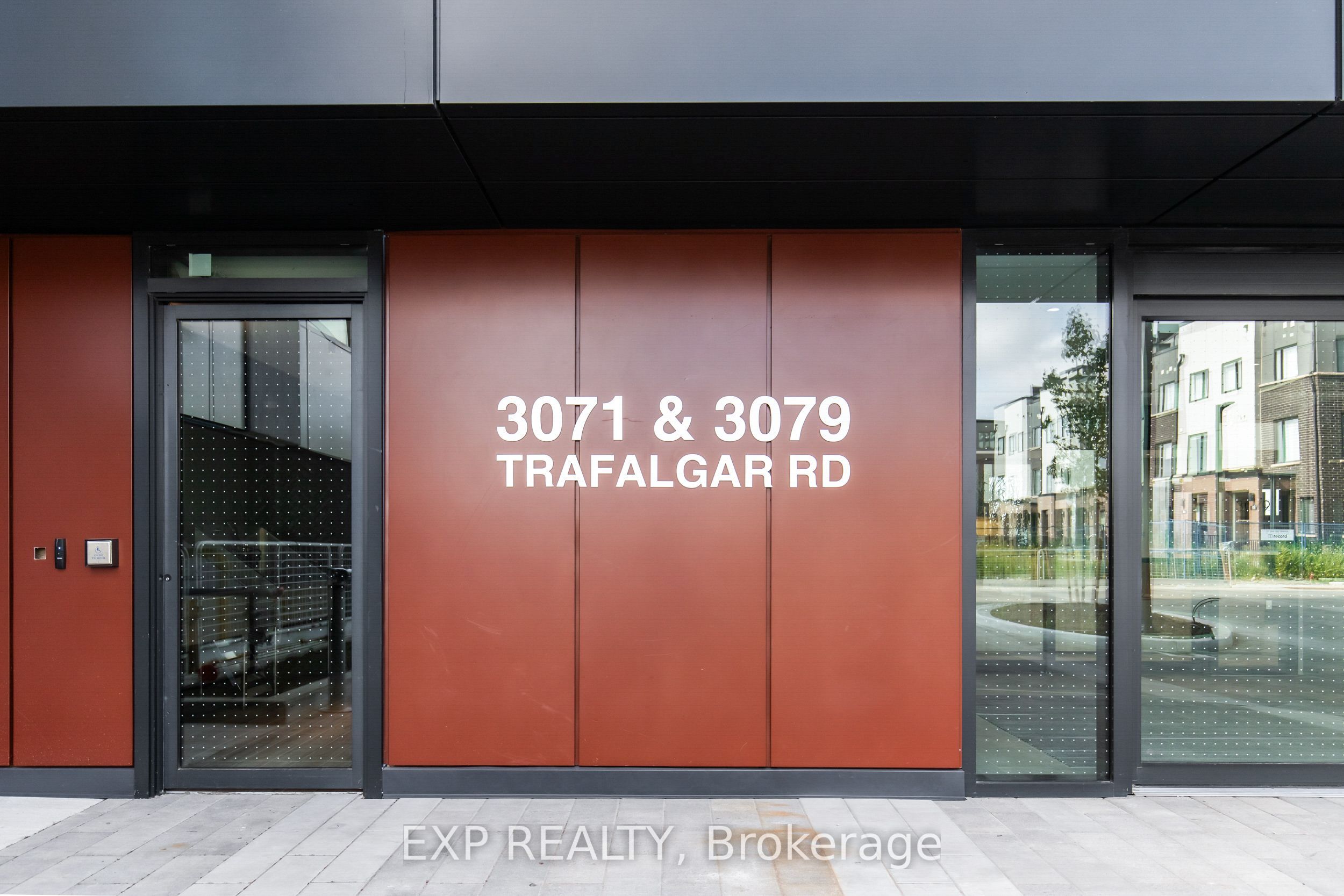 3071 Trafalgar Road 1108, Oakville, ON L6H 8C6 photo 4