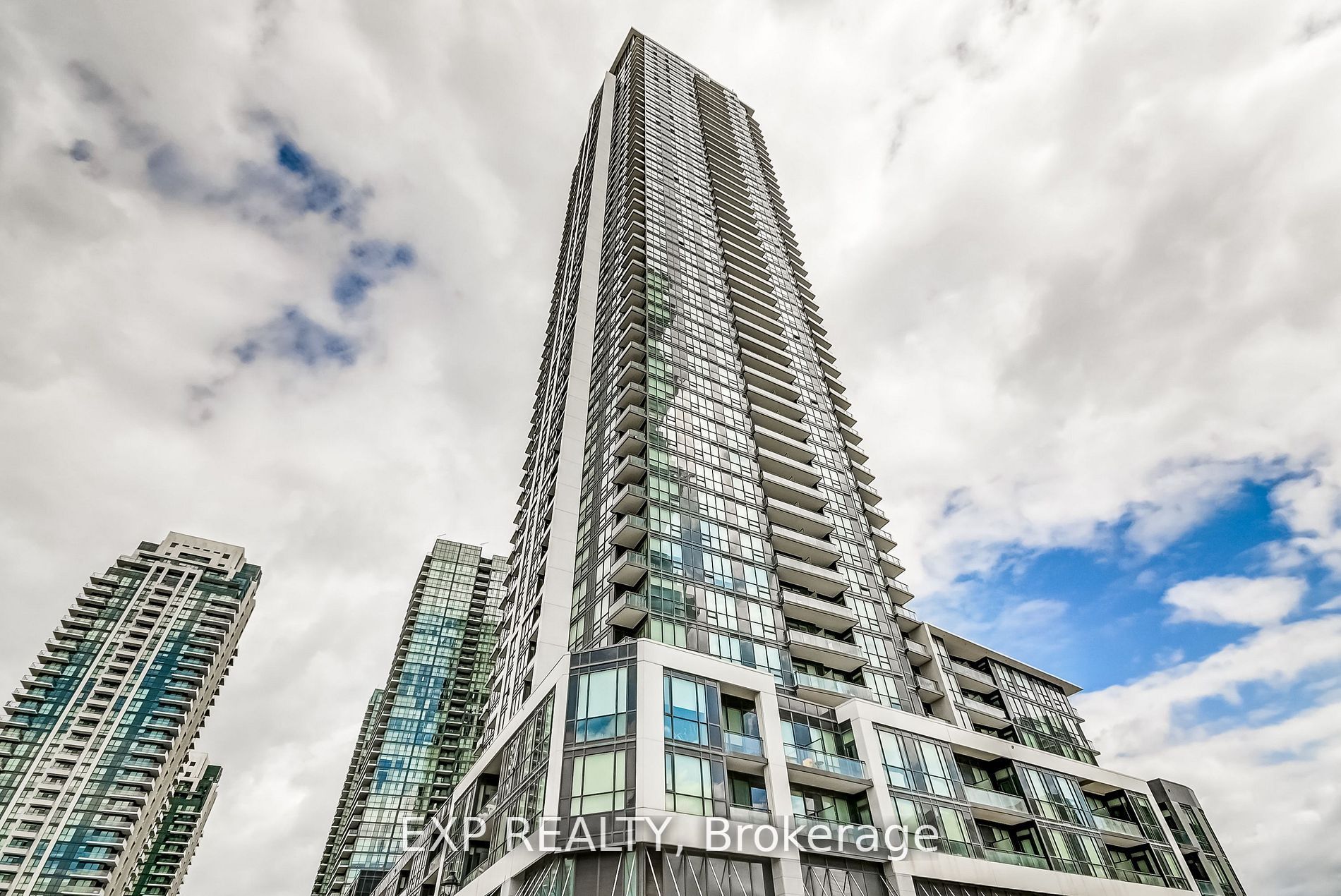 4011 Brickstone Mews 4004, Mississauga, ON L5B 0J7