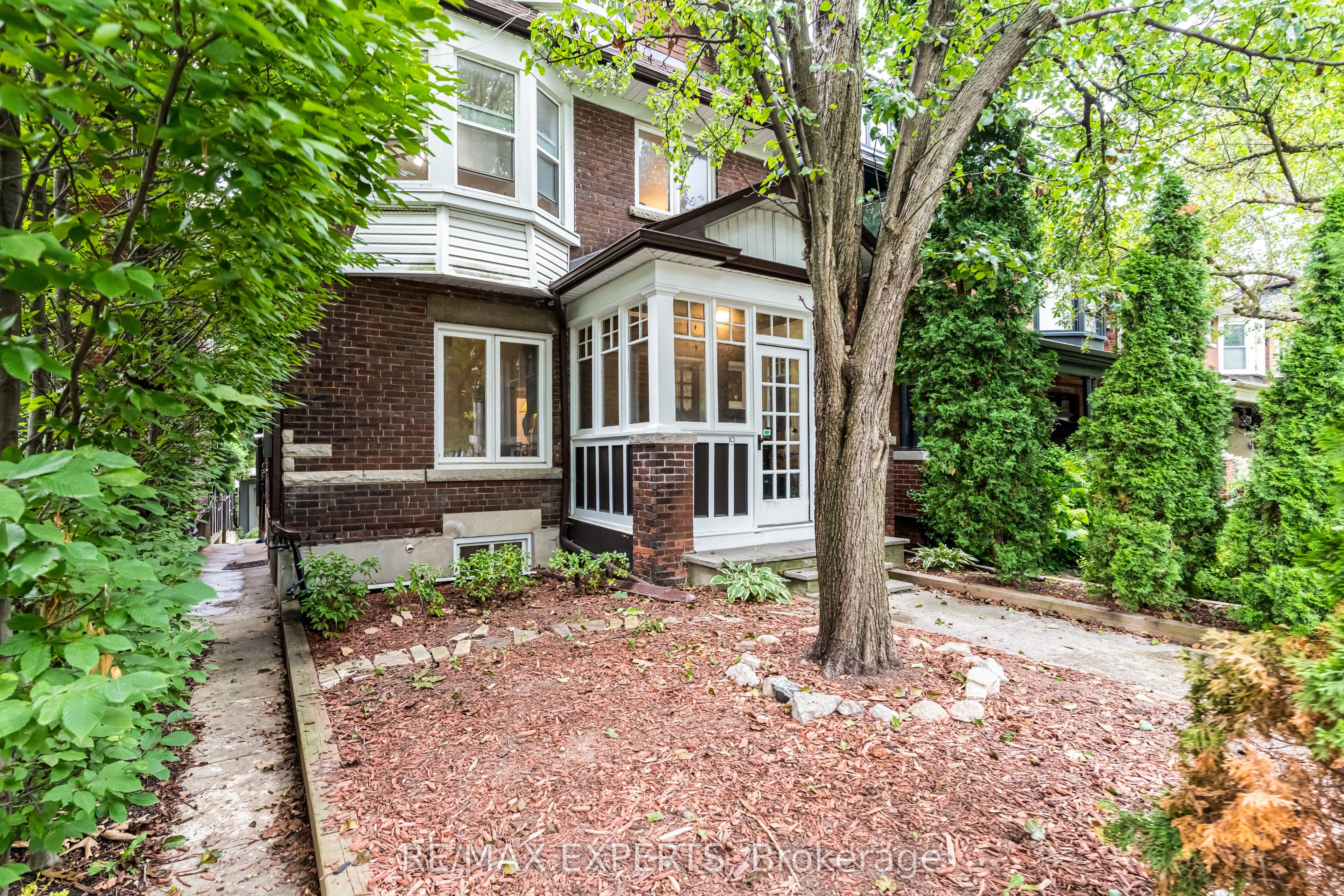 19 Marmaduke Street, Toronto, ON M6R 1T1 photo 3