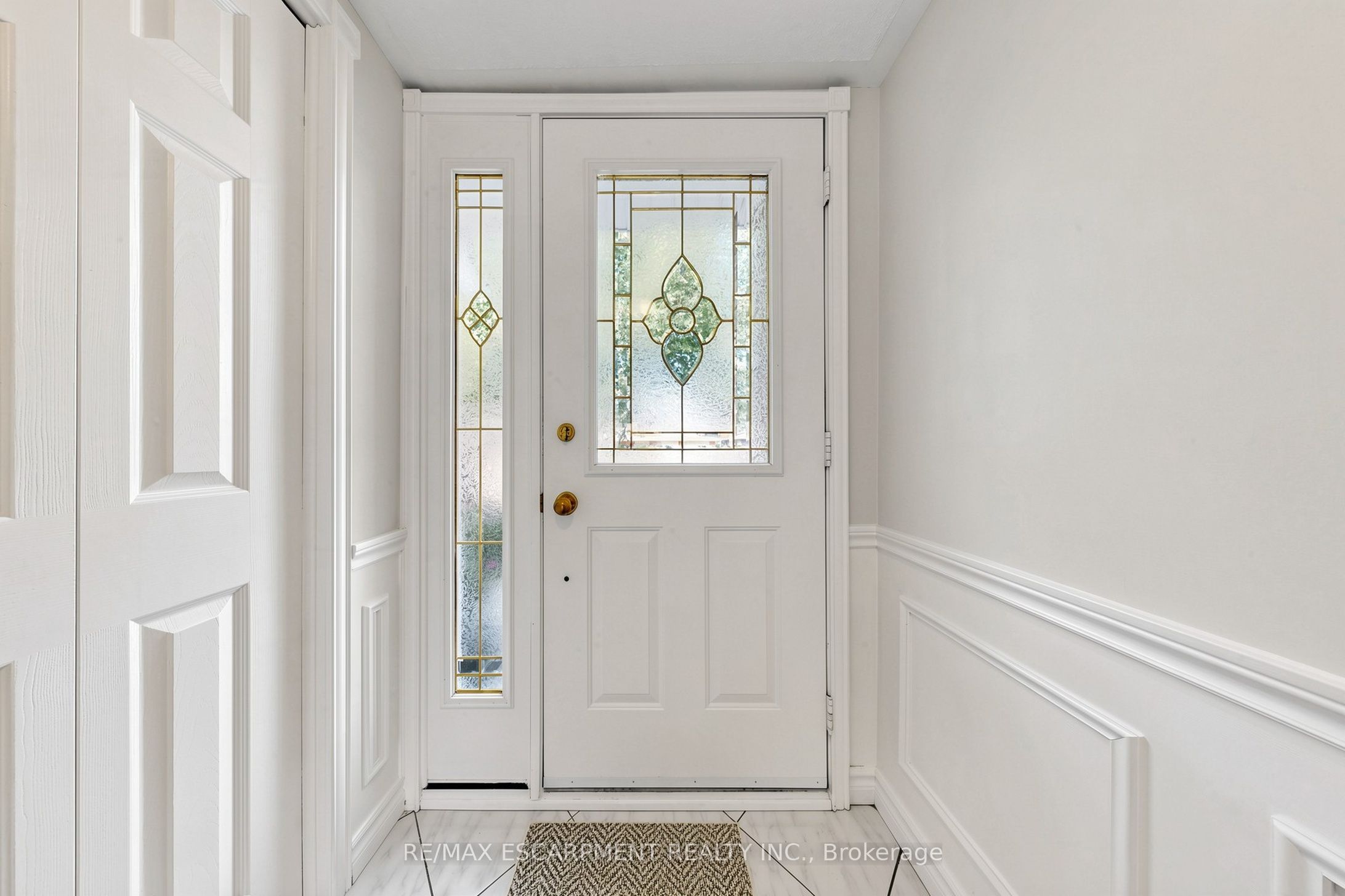 2208 Lancaster Crescent, Burlington, ON L7P 3G5 photo 5