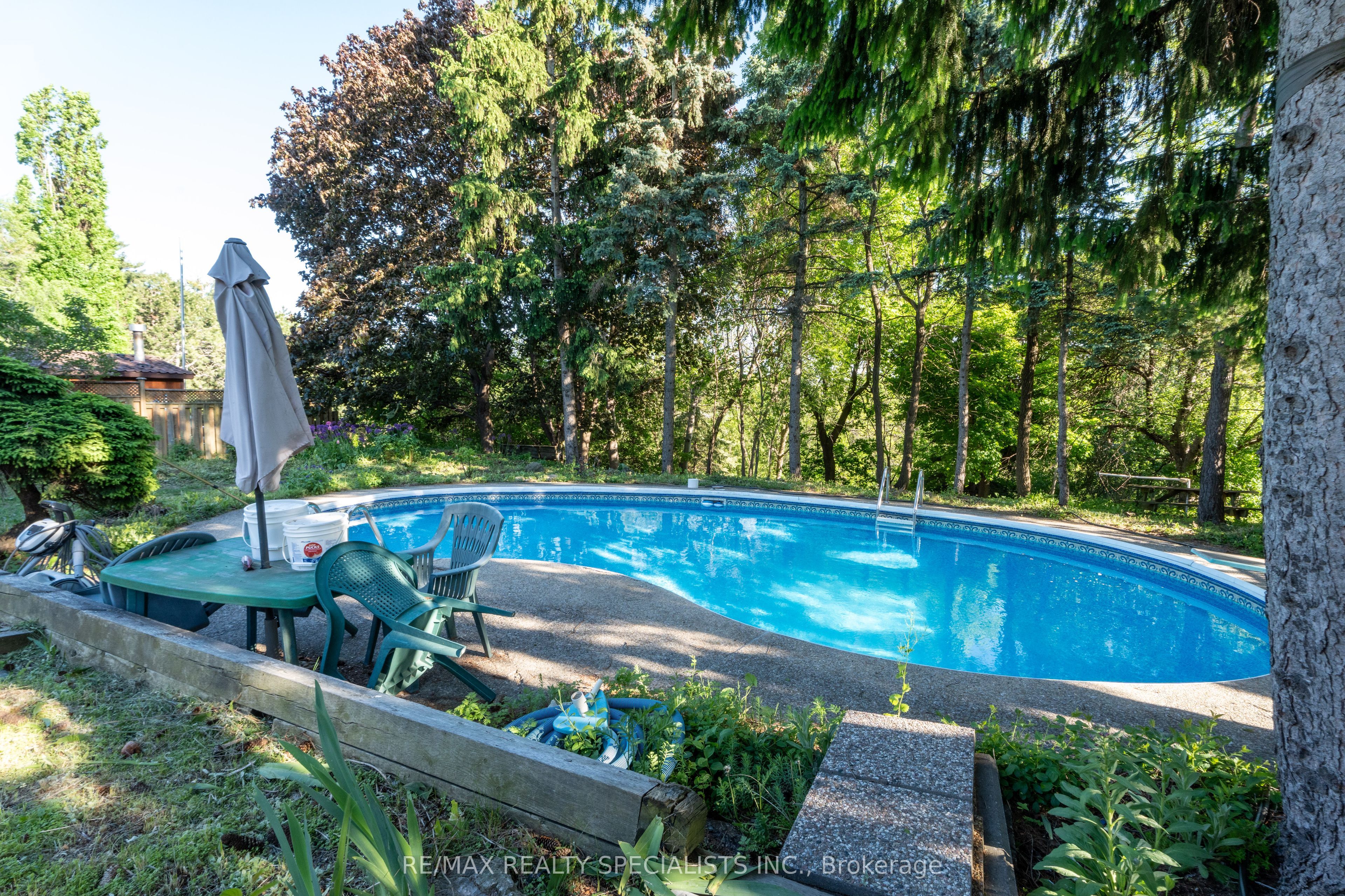 8 River View Drive, Brampton, ON L6W 2E5 photo 4