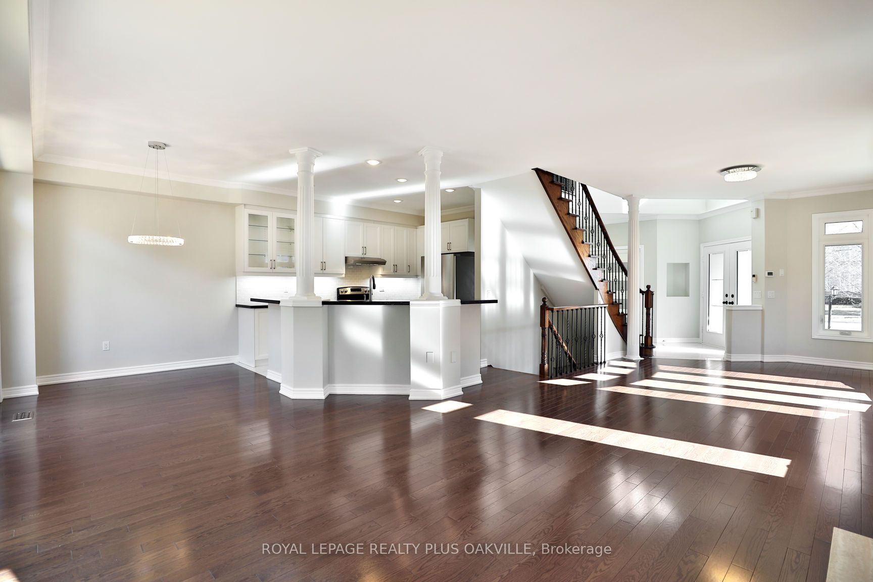 1548 Bayshire Drive, Oakville, ON L6H 6L8 photo 5
