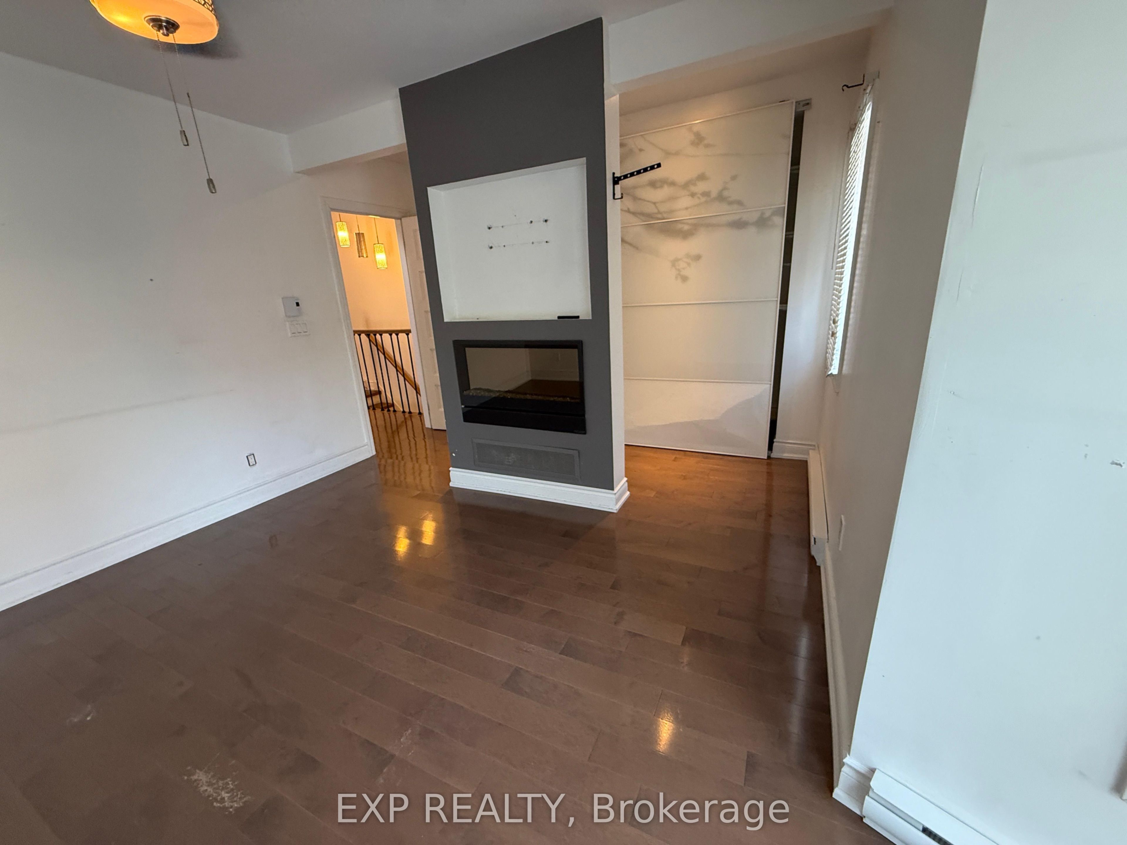 7 Lansdowne Avenue 2F and 3F, Toronto, ON M6K 2V7 photo 4