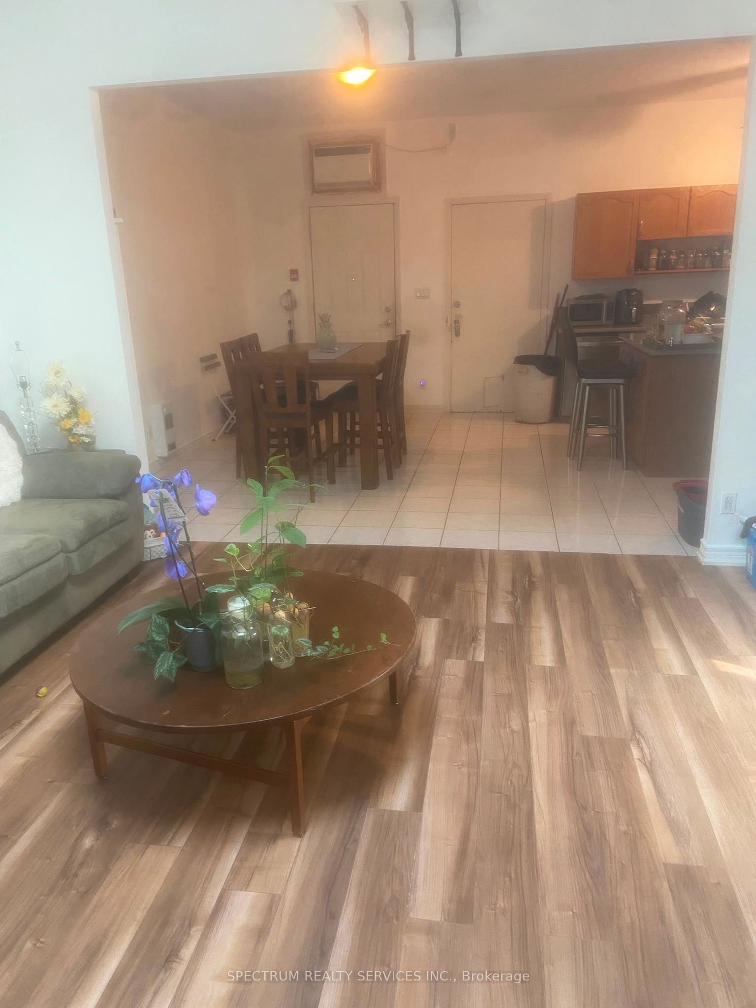3126 Dundas Street W Rear Main Floor Loft, Toronto, ON M6P 2A1 photo 3