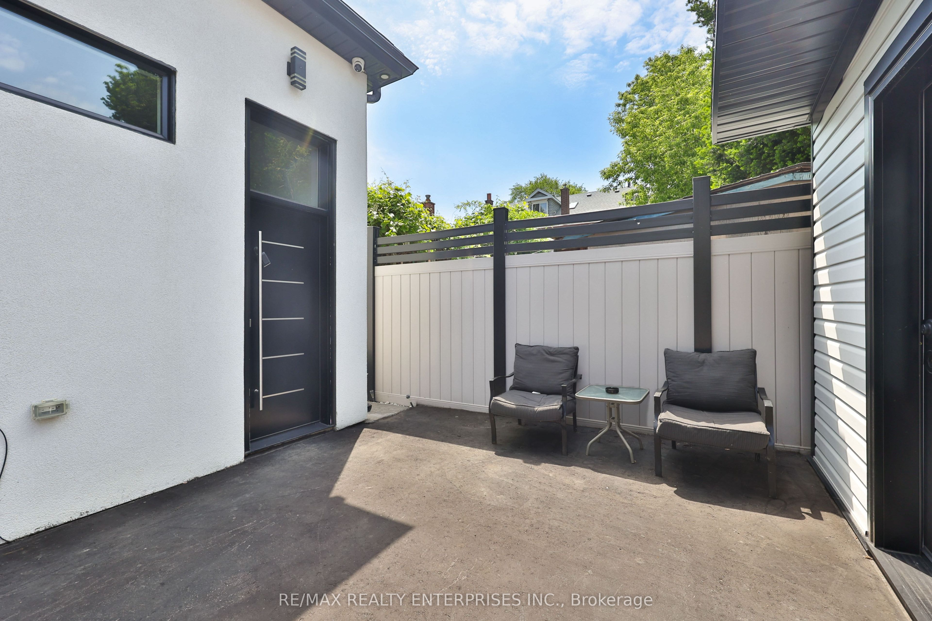 172 Royal York Road, Toronto, ON M8V 2V4 photo 3