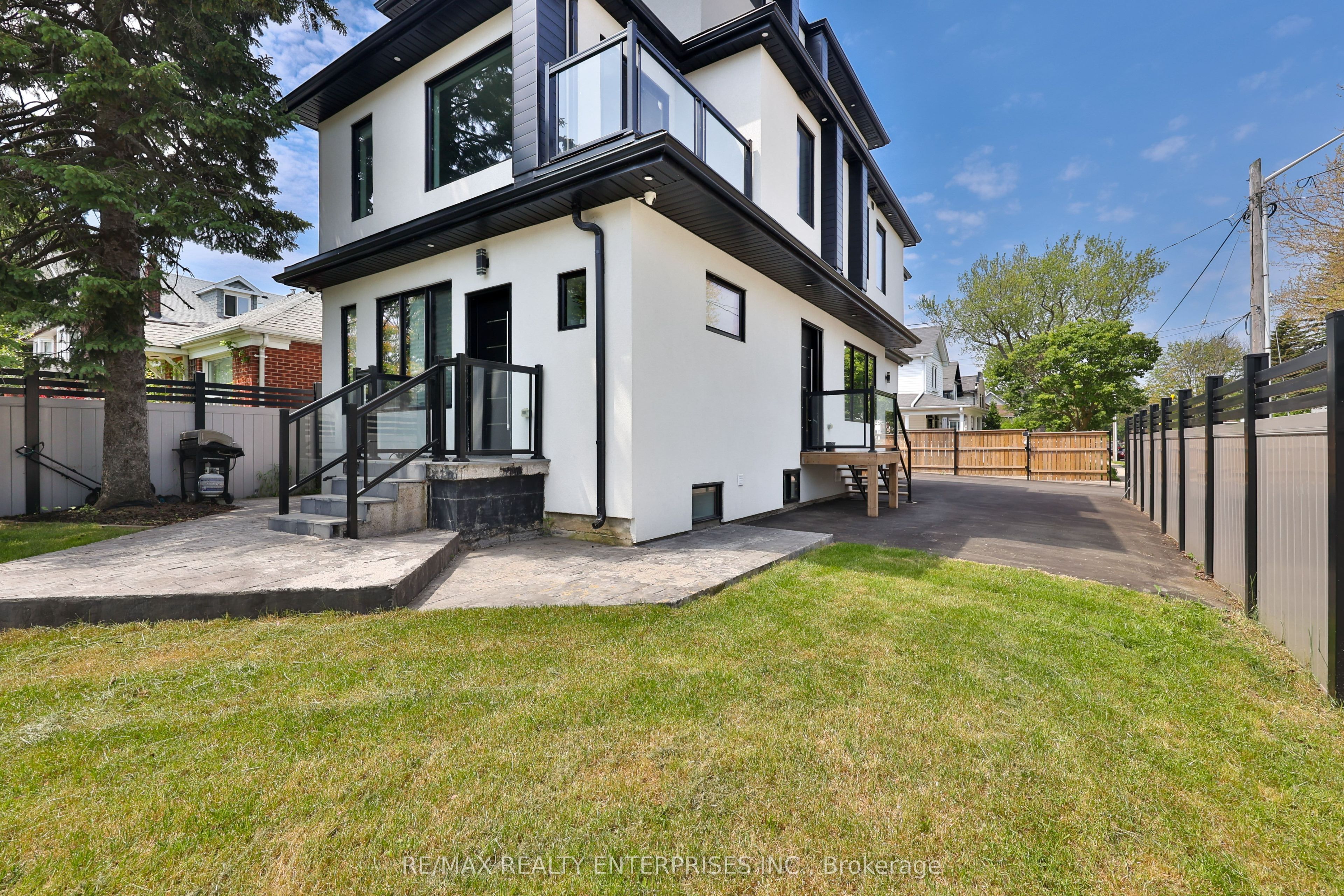 172 Royal York Road, Toronto, ON M8V 2V4 photo 5
