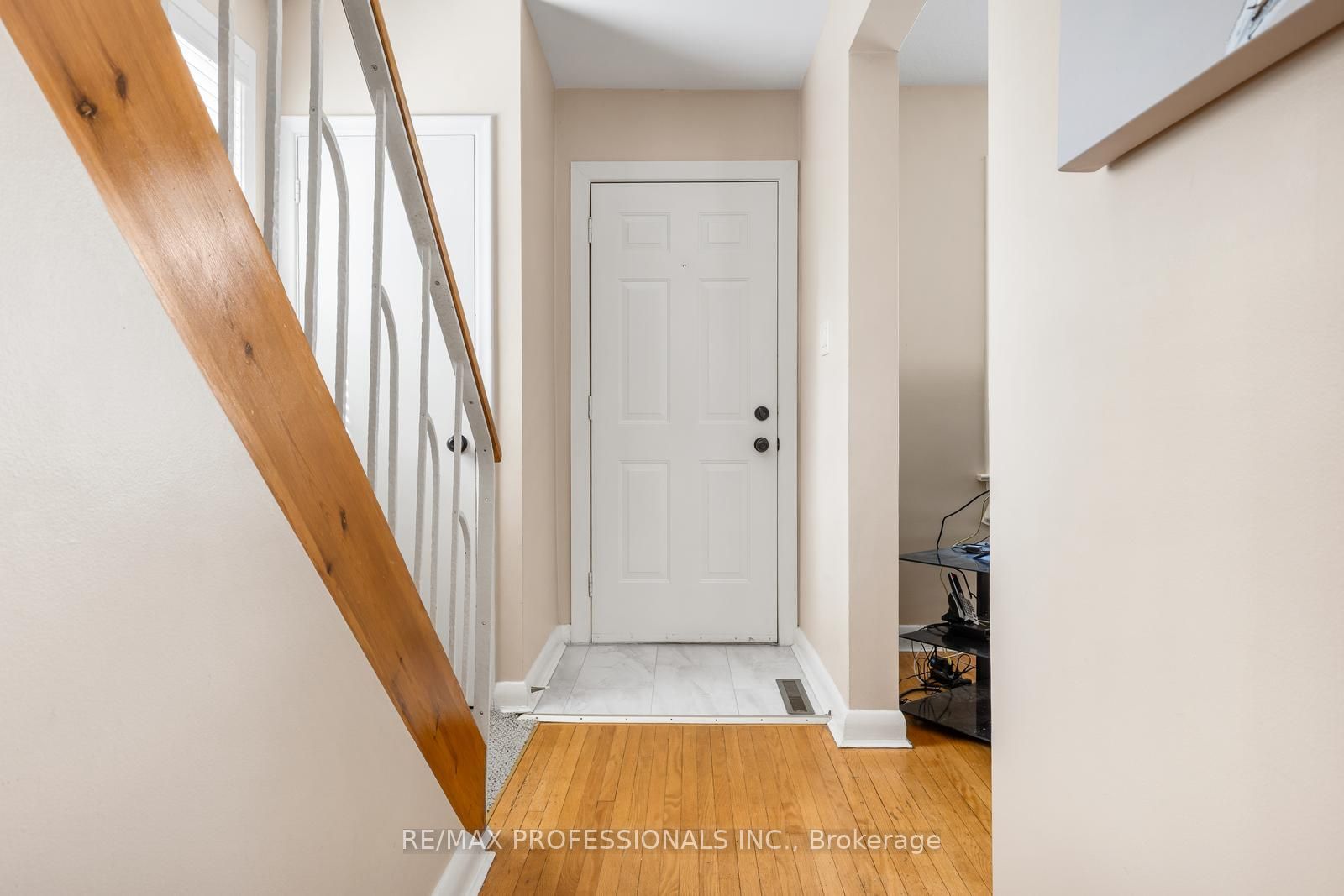 21 Brendwin Road, Toronto, ON M6N 4V6 photo 2