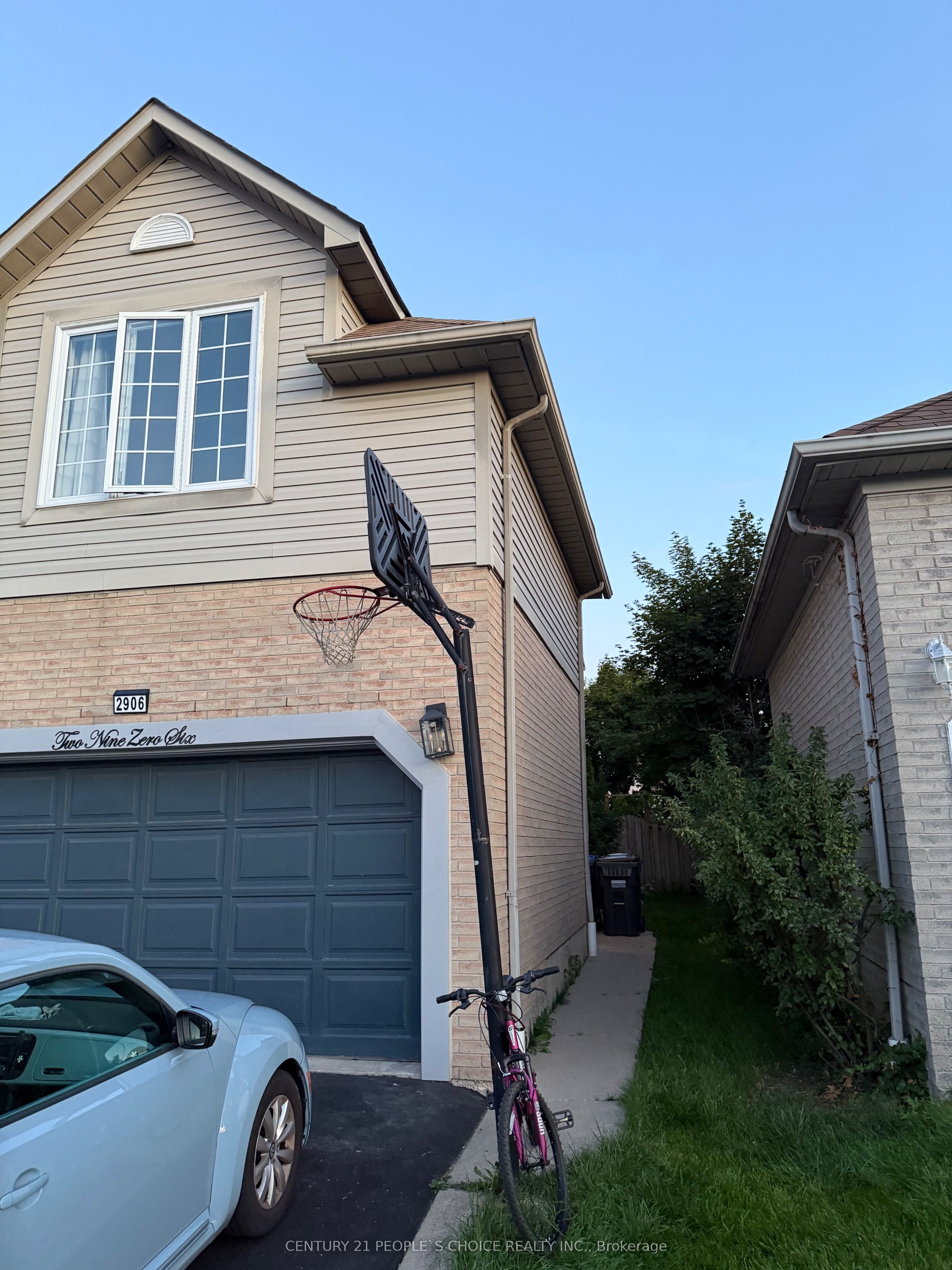 2906 Peacock Drive BSMT, Mississauga, ON L5M 5S2 photo 2