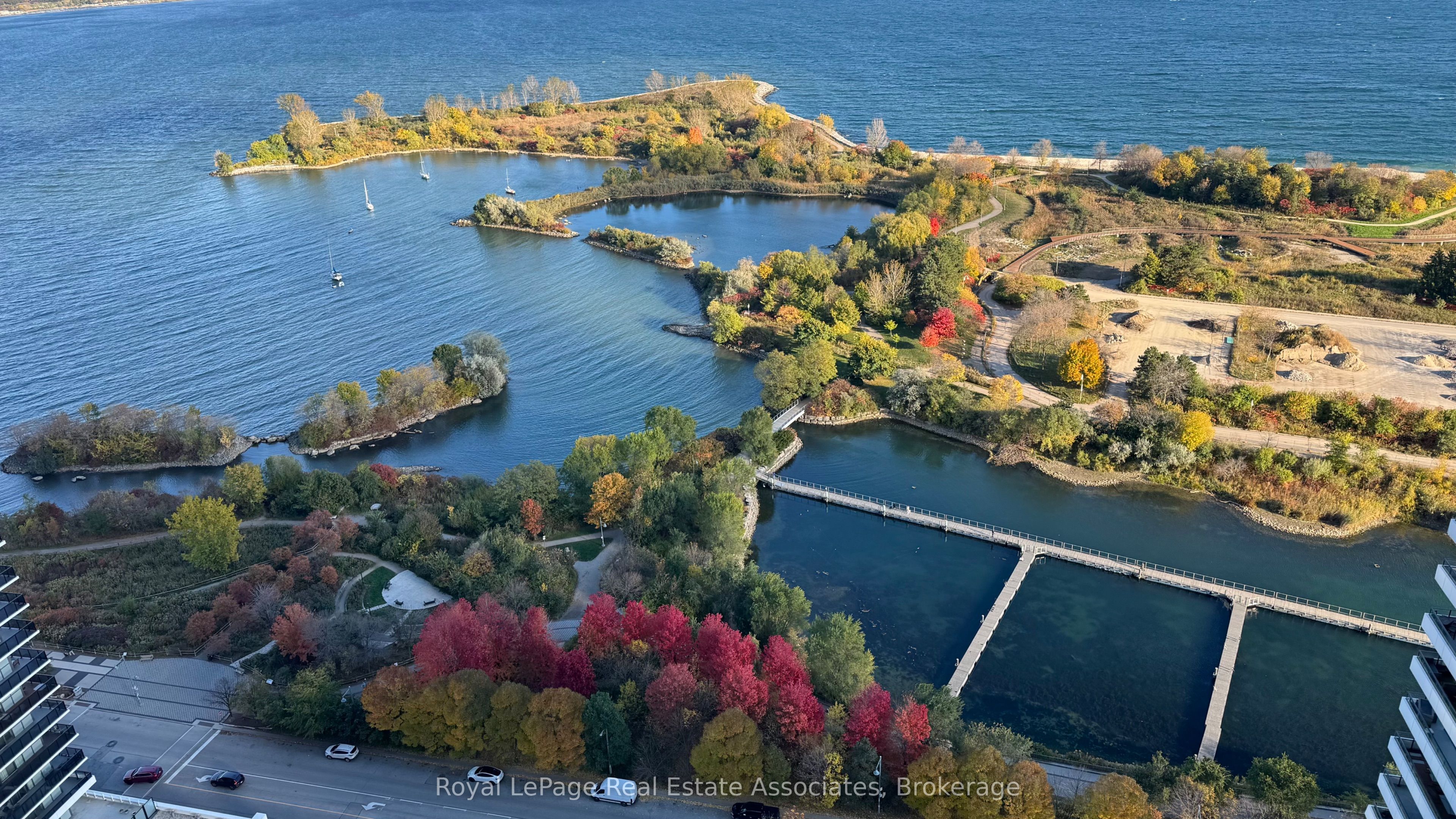 33 Shore Breeze Drive 3010, Toronto, ON M8V 0G1 photo 2