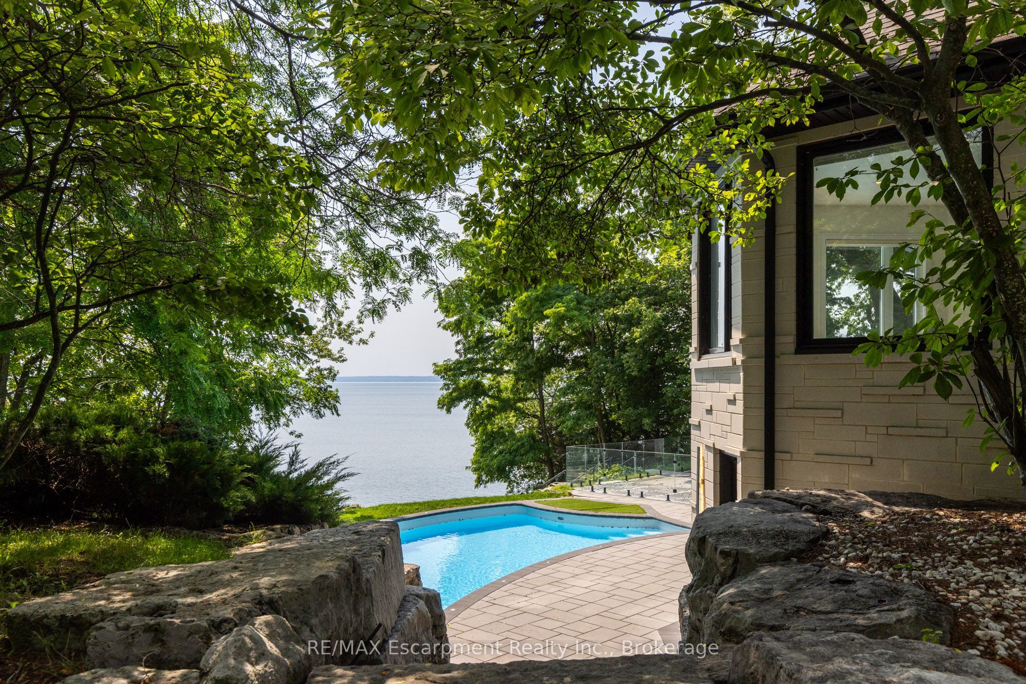 100 Appleby Place, Burlington, ON L7L 2X1 photo 5