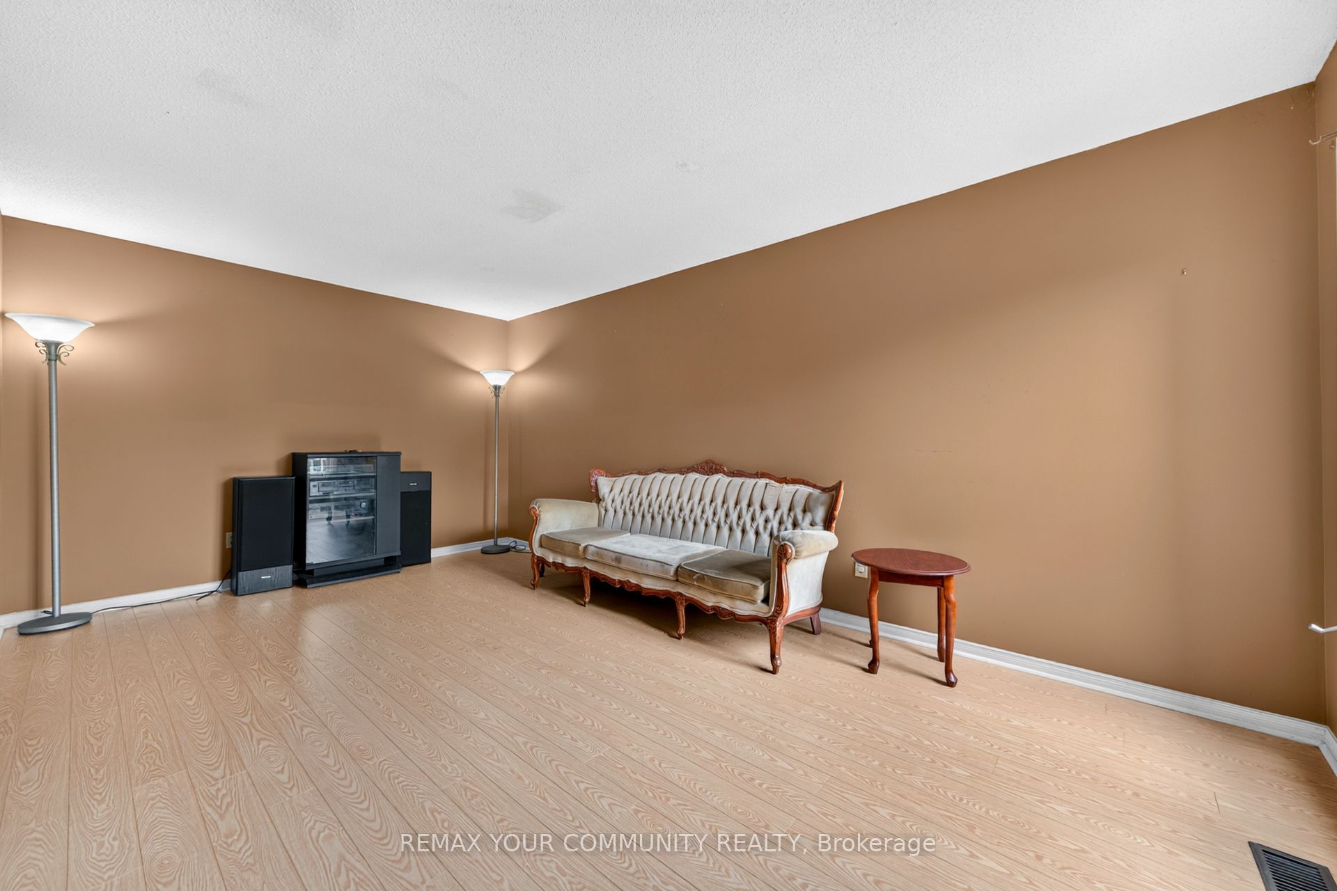 74 Richvale Drive, Brampton, ON L6Z 4K1 photo 4