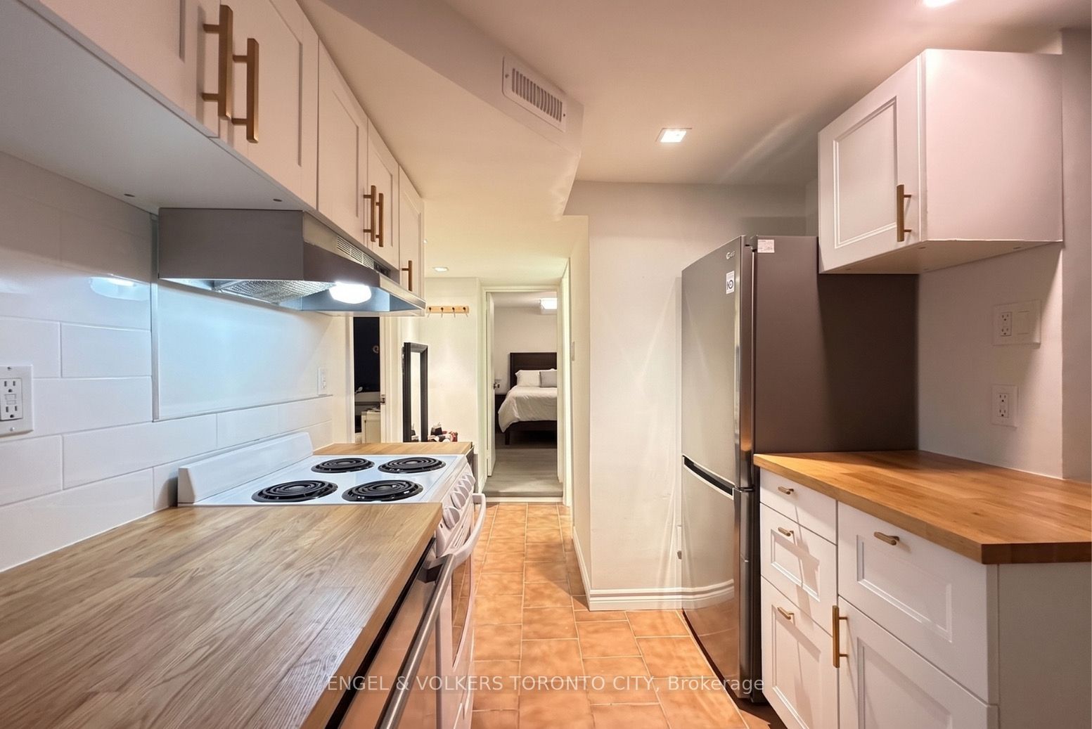 266 Weston Road Lower, Toronto, ON M6N 3P5 photo 4