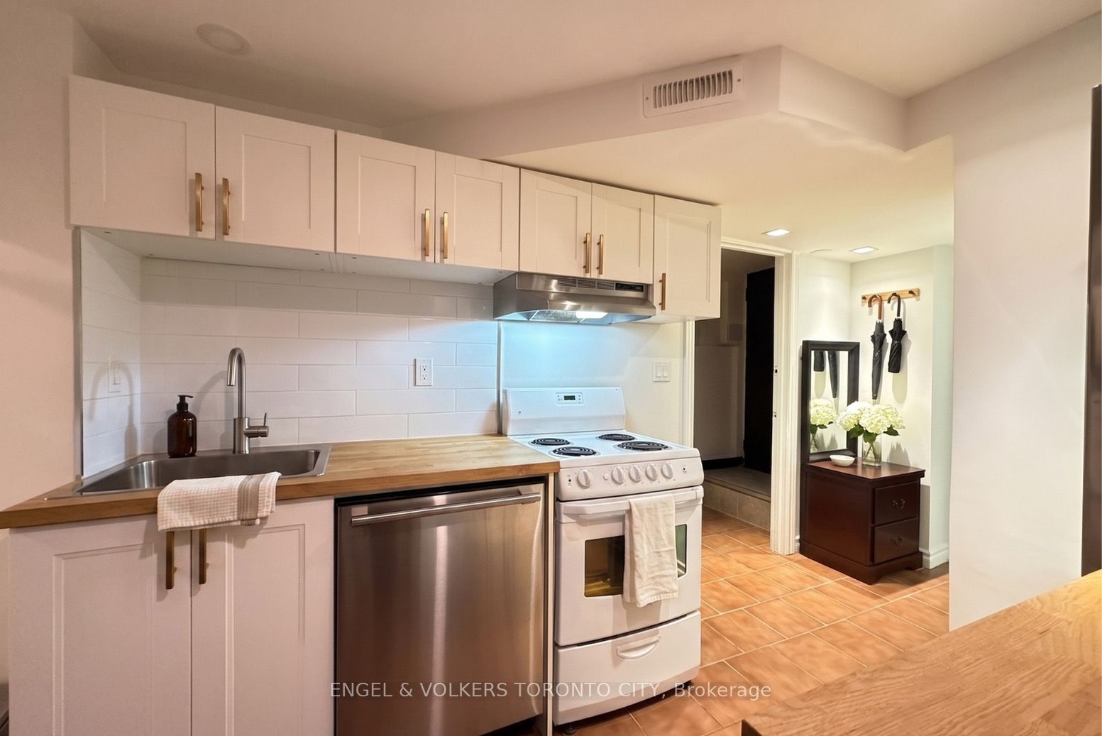 266 Weston Road Lower, Toronto, ON M6N 3P5 photo 5