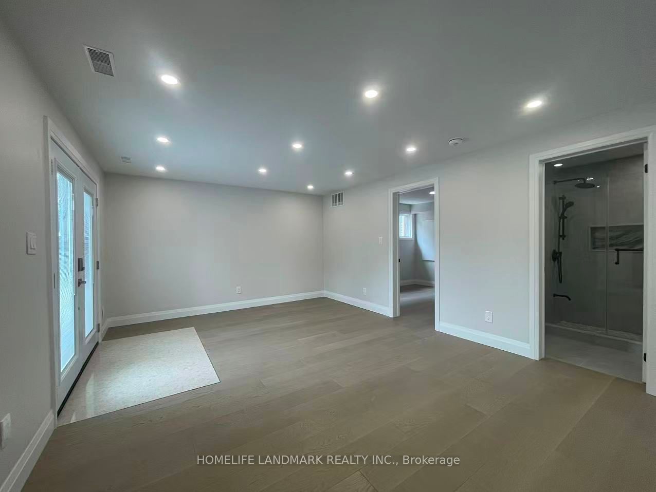 17 Rosemeade Avenue Unit 2, Toronto, ON M8Y 3A2 photo 3