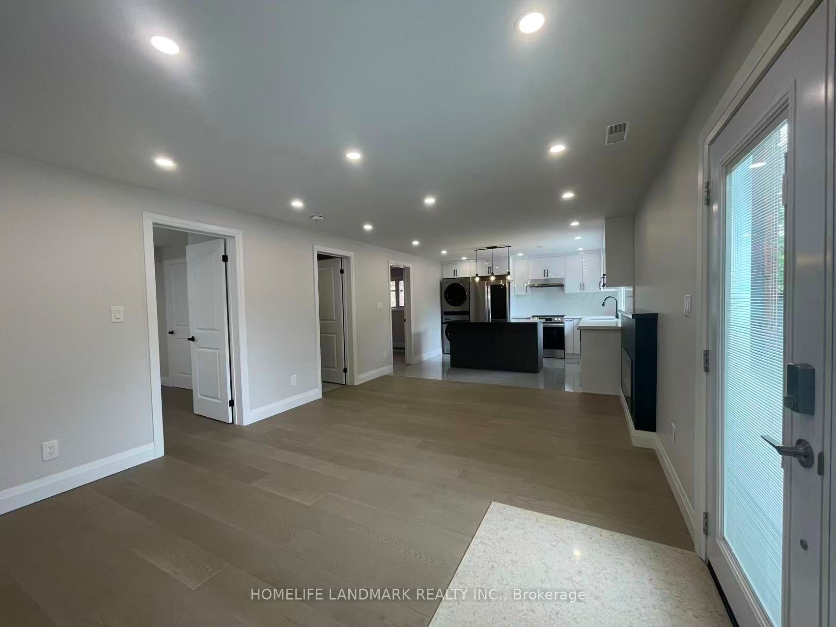 17 Rosemeade Avenue Unit 2, Toronto, ON M8Y 3A2 photo 4