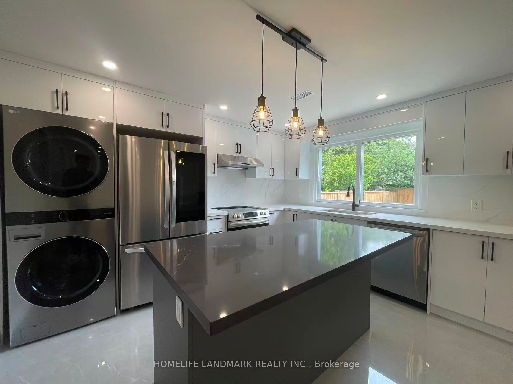 17 Rosemeade Avenue Unit 2, Toronto, ON M8Y 3A2 photo 5