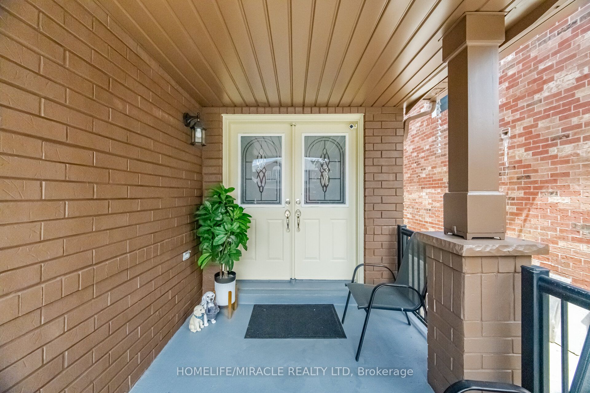 16 Capistro Street, Brampton, ON L7A 3J3 photo 4