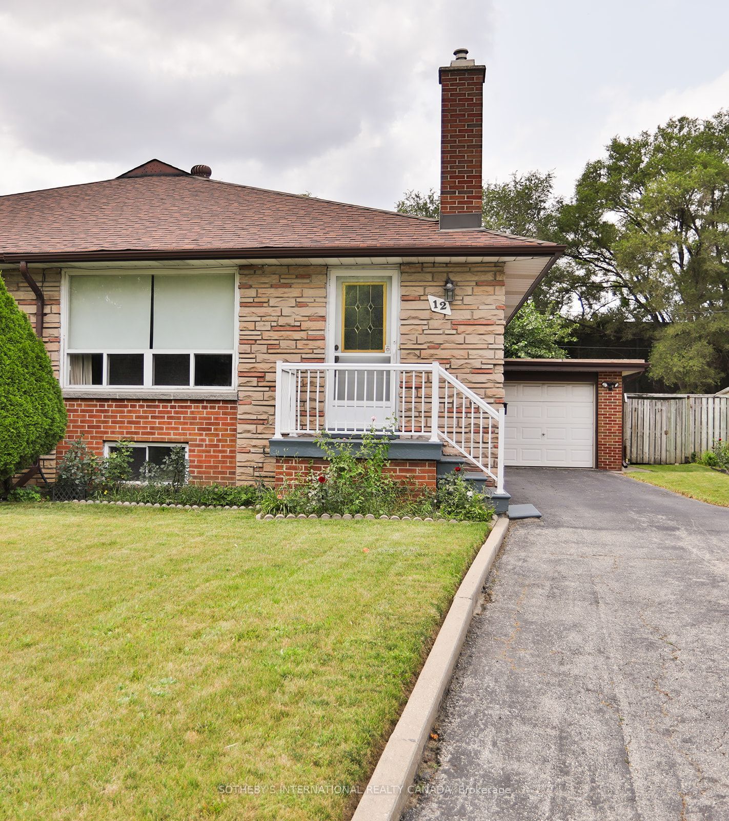 12 Waterbury Drive, Toronto, ON M9R 3X6